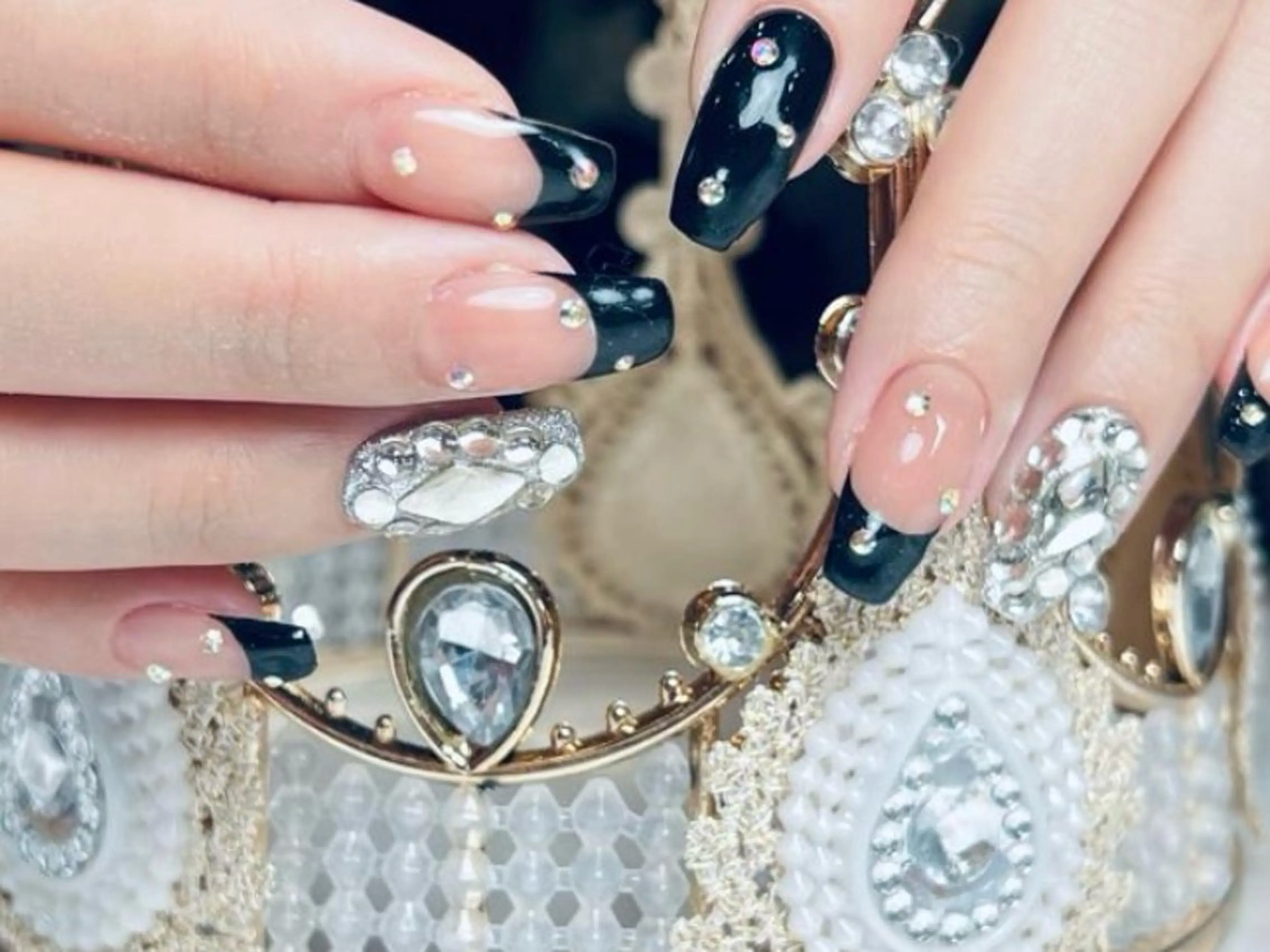 メンズ ネイル アートネイル フレンチネイル ジェルネイル キラキラネイル パラジェル ハンドネイル Bloom スカルプ専門店のネイルデザイン