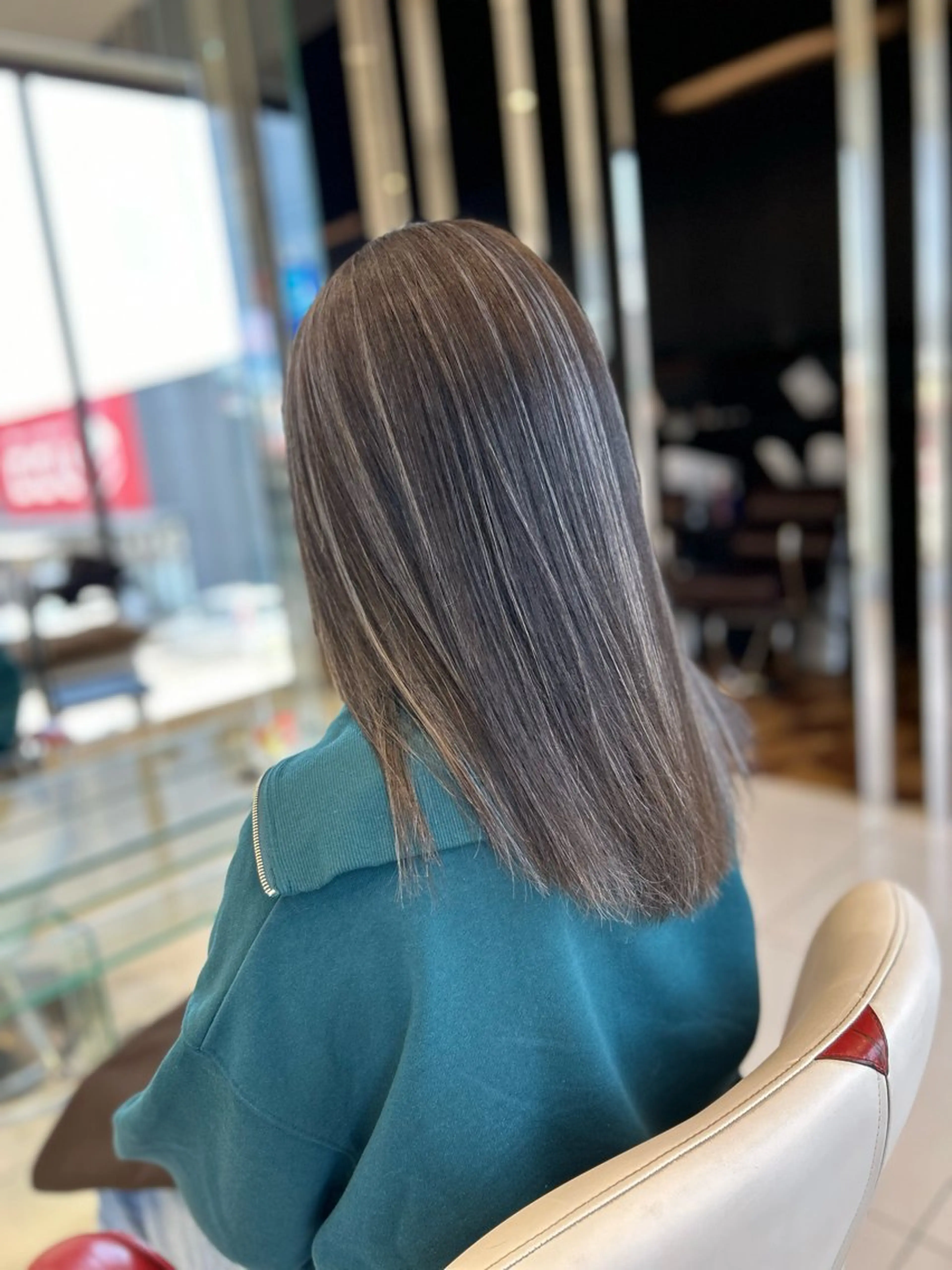 ミディアム カラー ブリーチ デザインカラー ハイライトカラー ハイライト ヘアカラー カラーと言ったら SAWARAのヘアスタイル