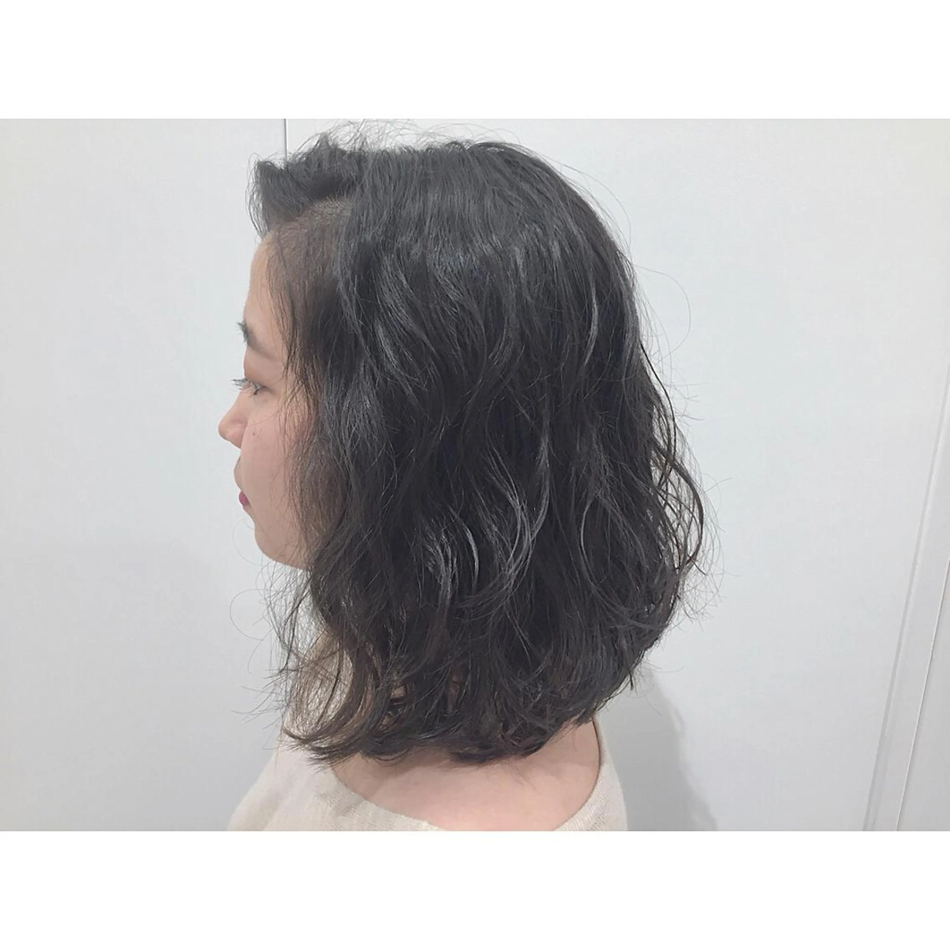 ミディアム パーマ ヘアアレンジ ミディアムパーマ 透明感♡︎♡︎ 佐々木早苗のヘアスタイル