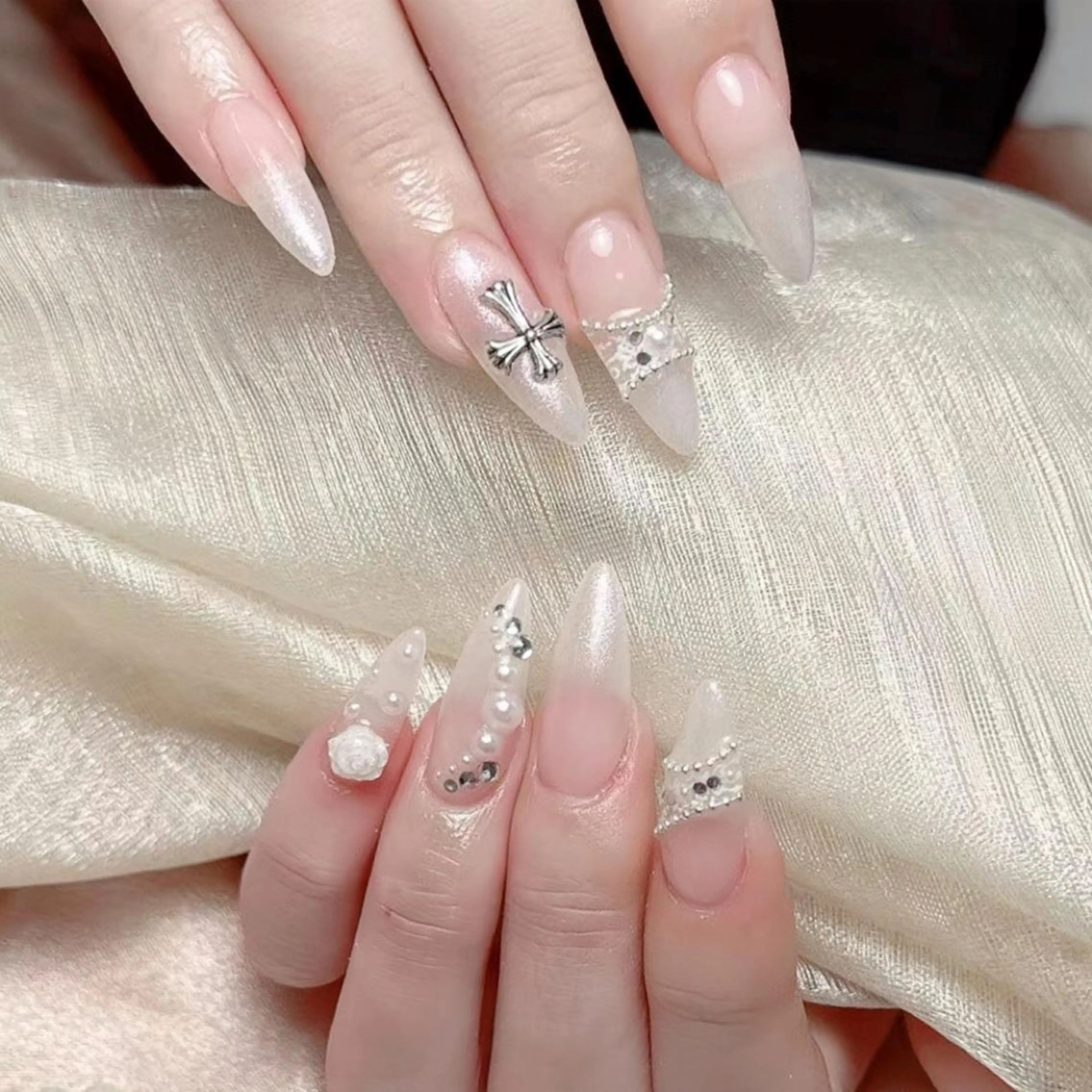 ネイル queens nailsalonのネイルデザイン