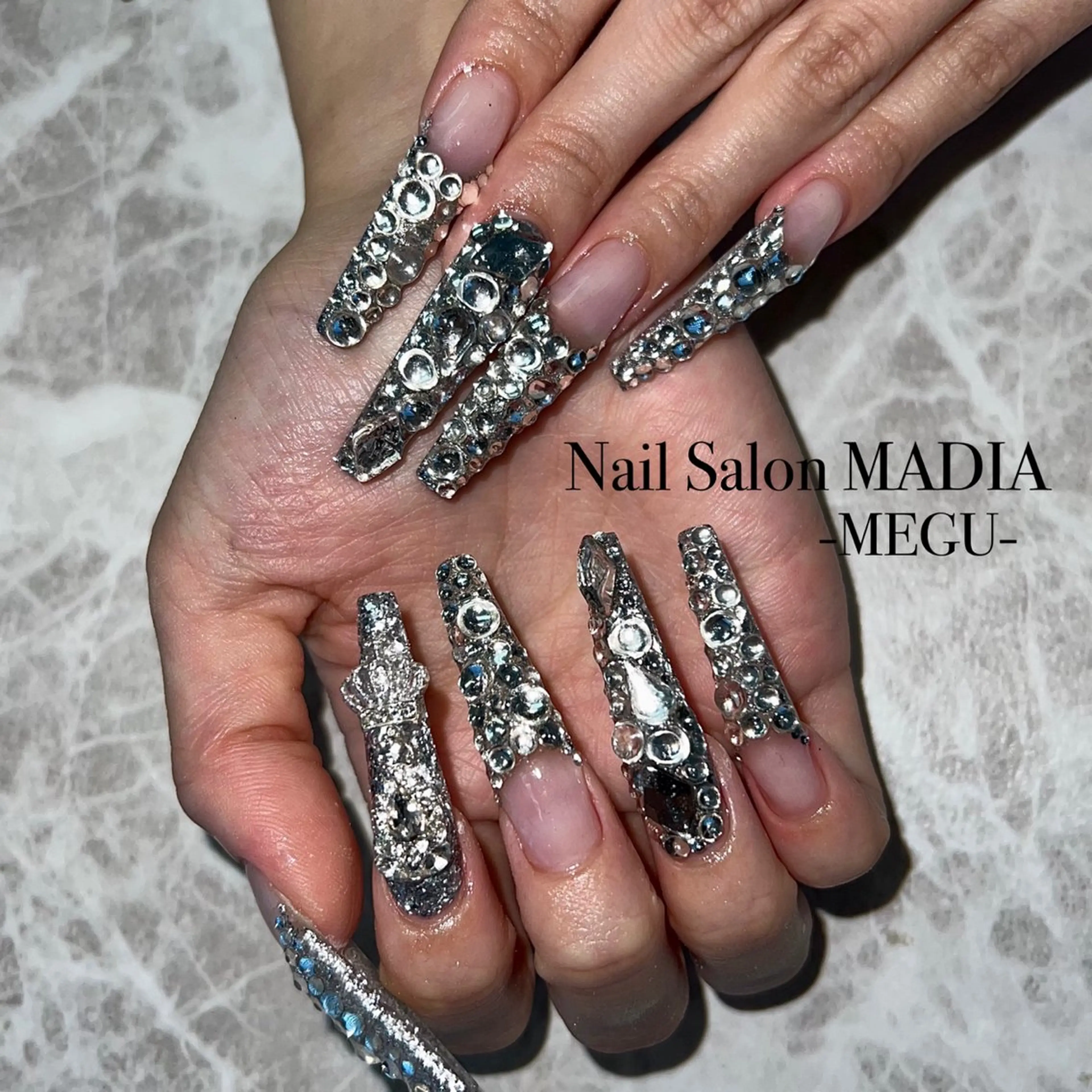 ネイル MADIA藤沢所属・MADIA MEGUのネイルデザイン