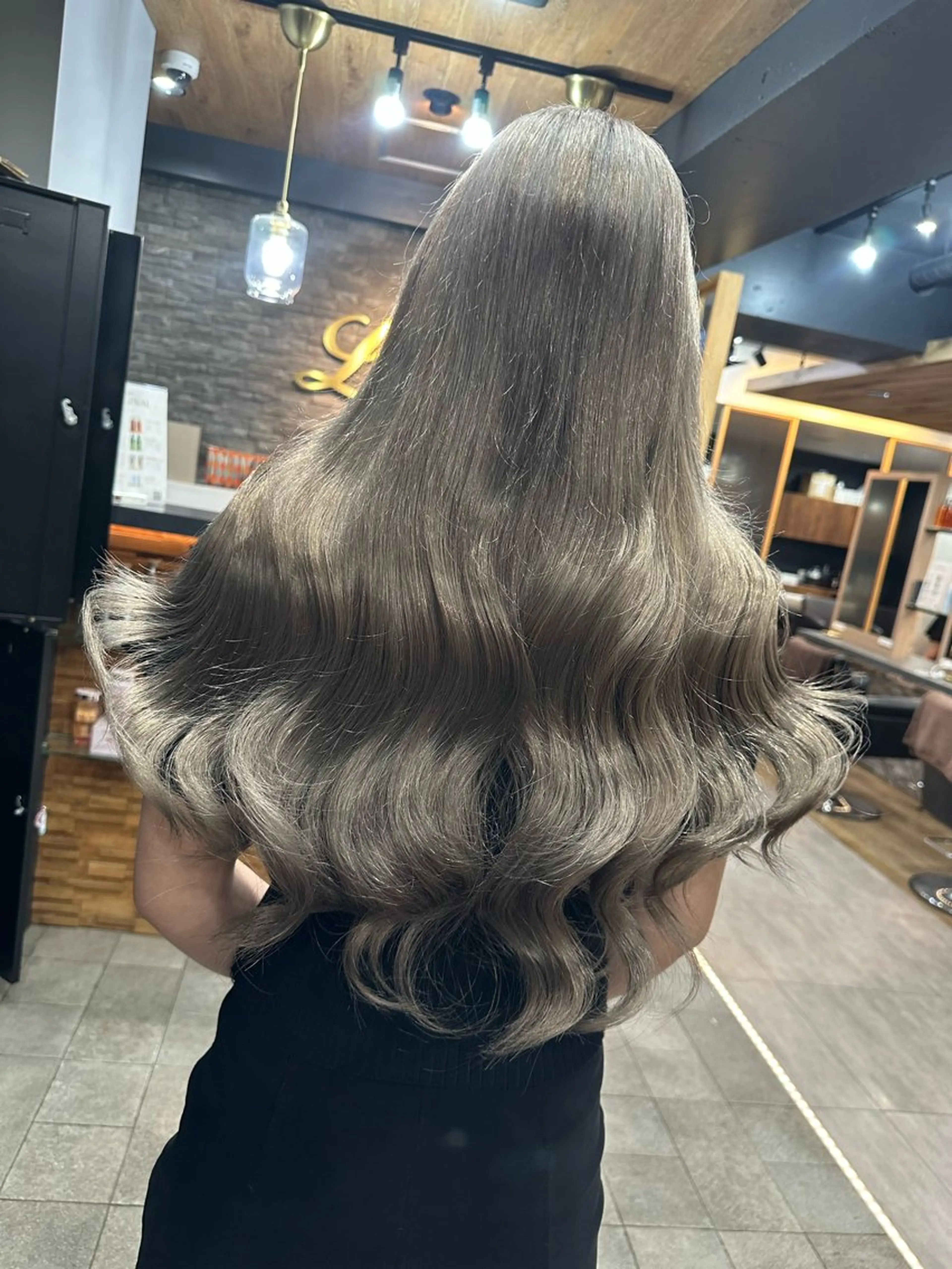 ロング カット ヘアカラー トリートメント 横浜Lapisあゆみ ハイトーン/エクステのヘアスタイル