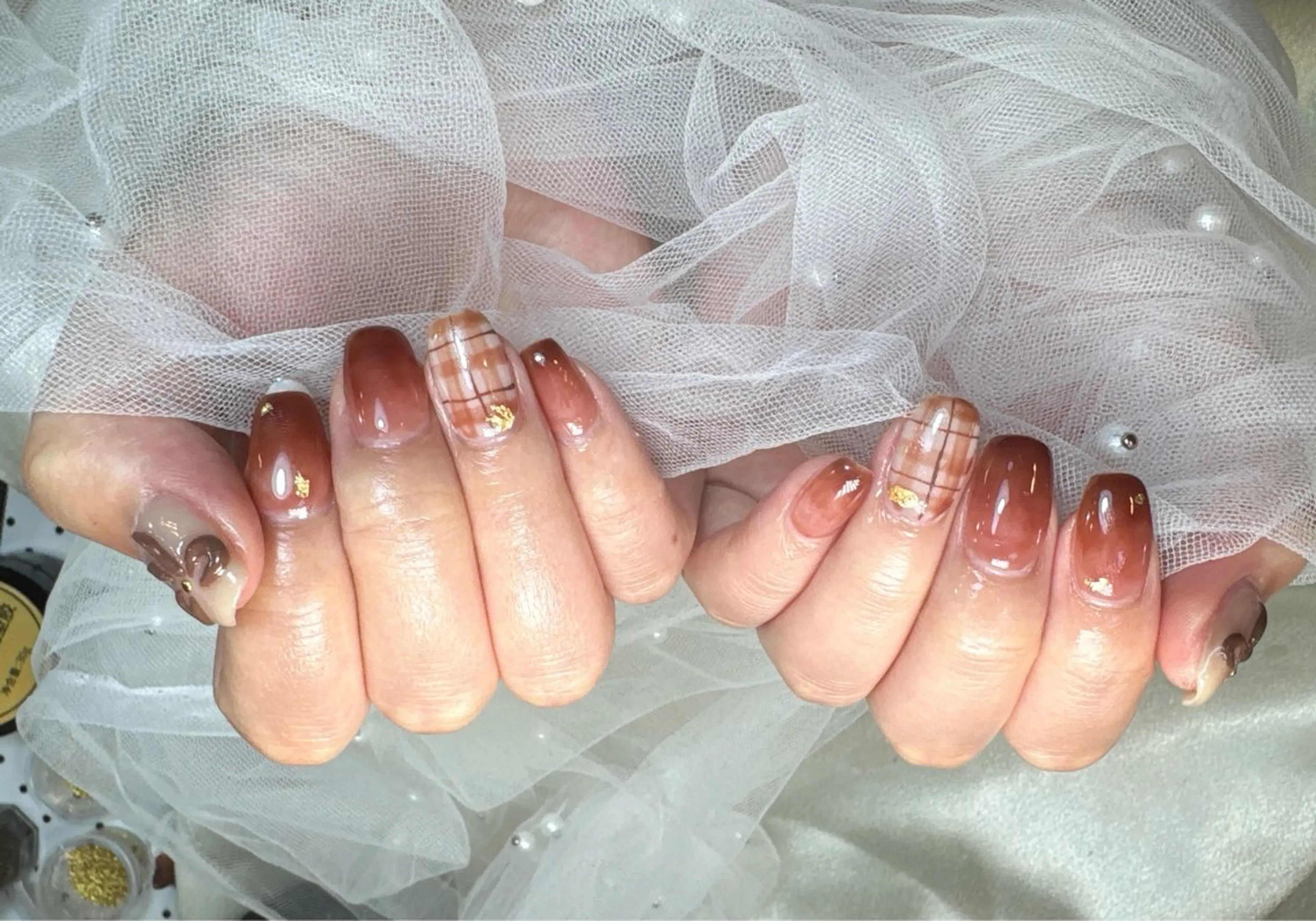 ネイル アートネイル フラワーネイル ゴージャス キラキラネイル ストーンネイル ハンドネイル リセス 高田馬場のネイルデザイン