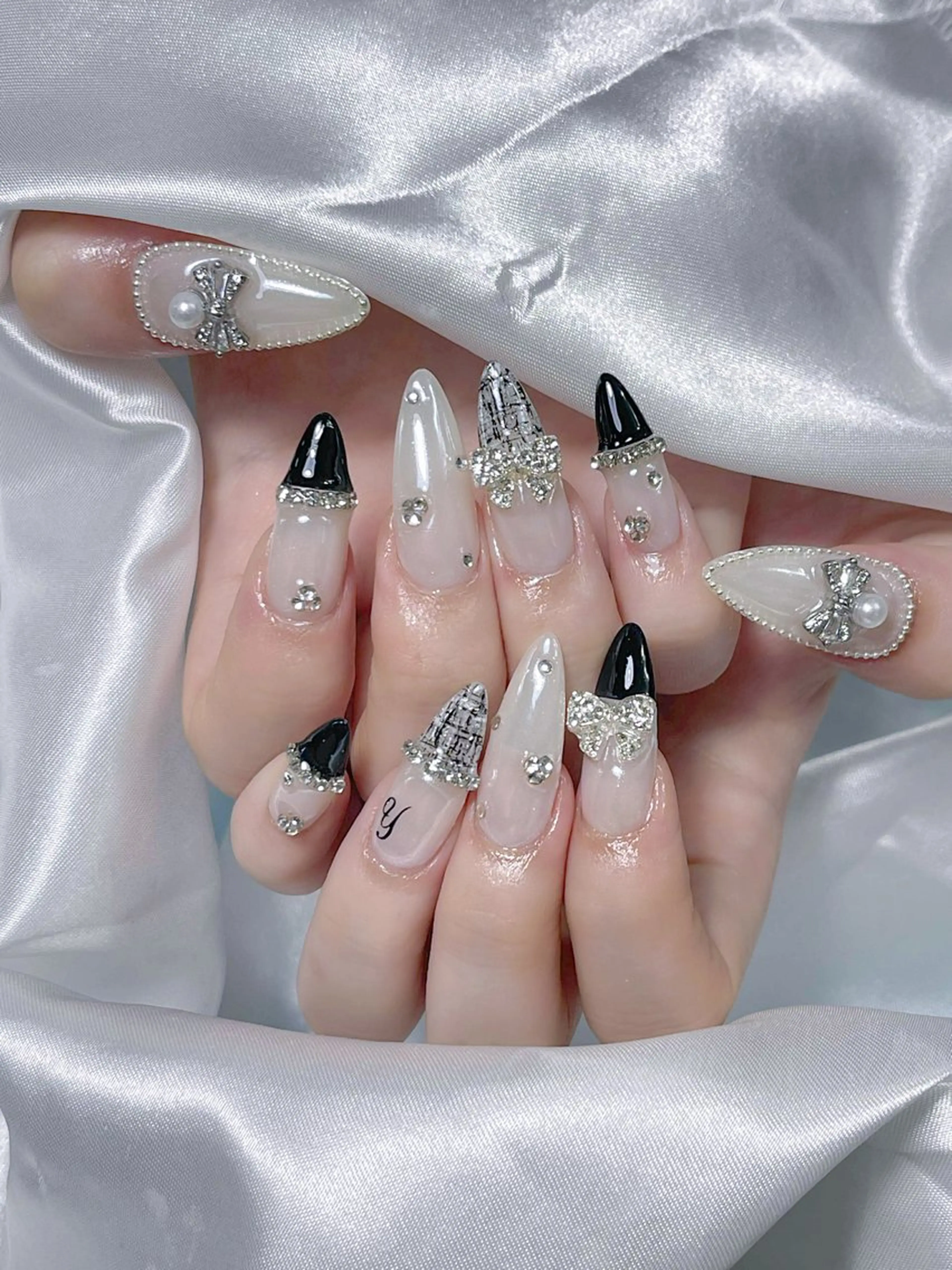 ネイル LEELA NAIL STUDIO所属・LEELA NAIL STUDIOのネイルデザイン