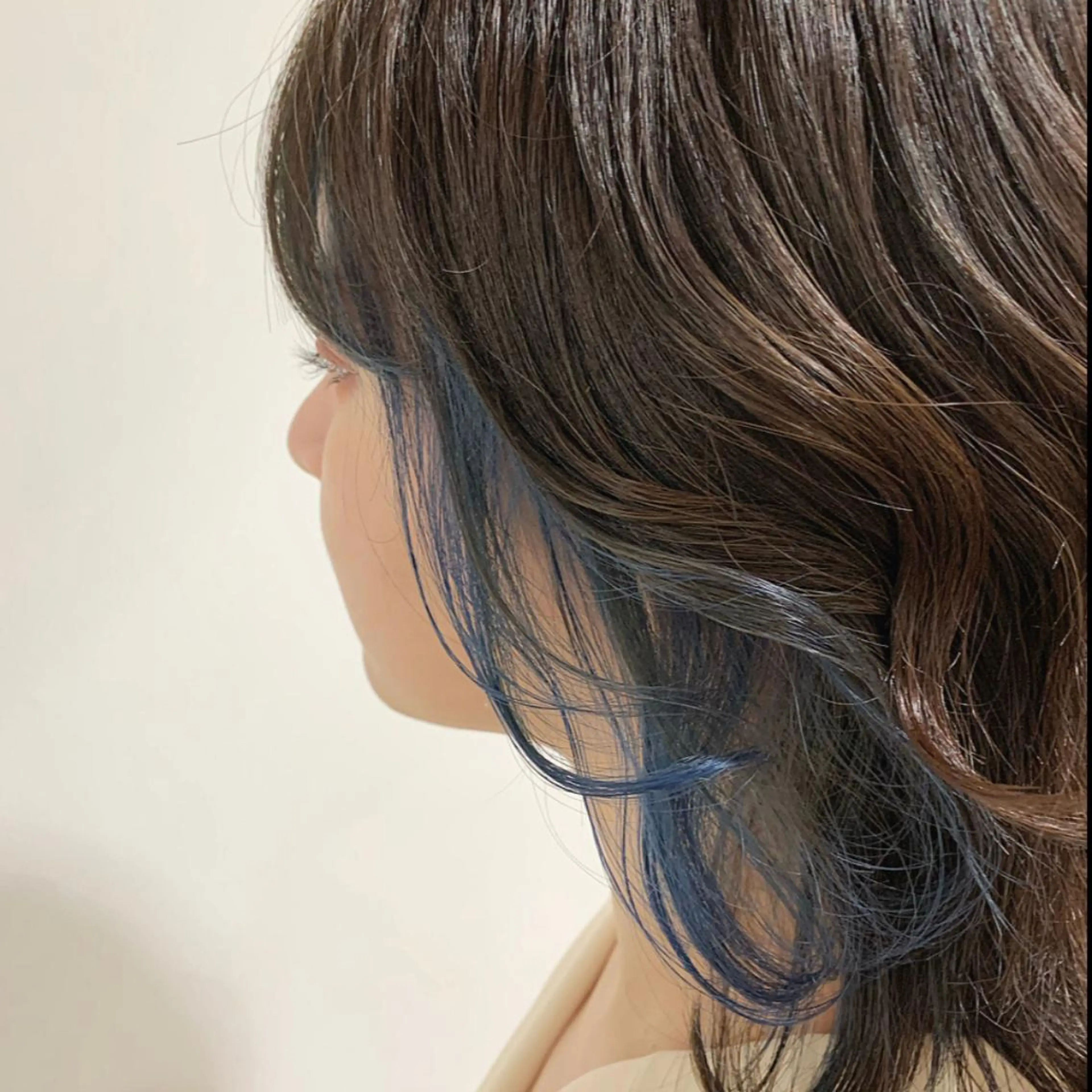 ミディアム ヘアカラー あべ ゆうかのヘアスタイル
