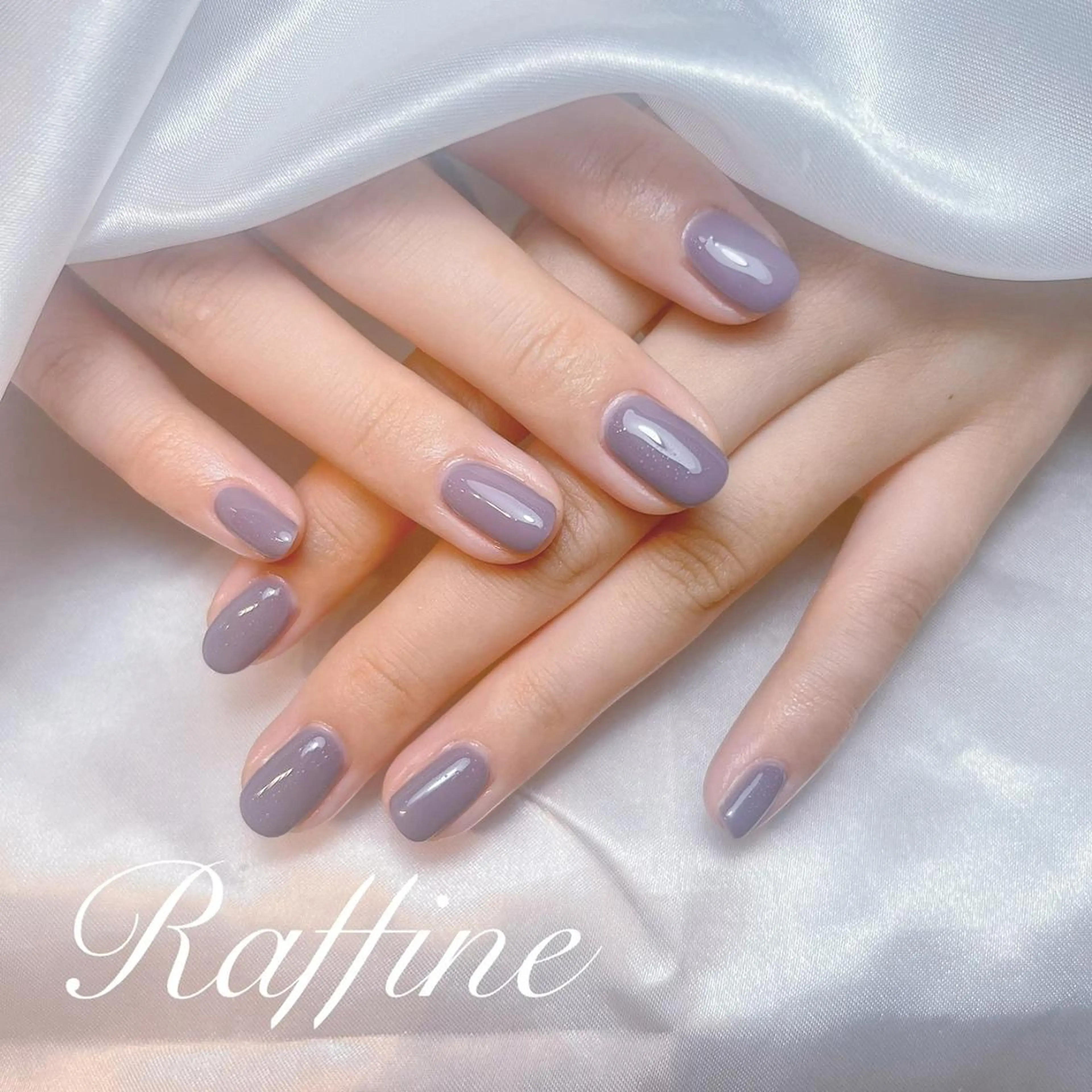 ネイル ハンドネイル RAFFINE 月🦋🩵のネイルデザイン