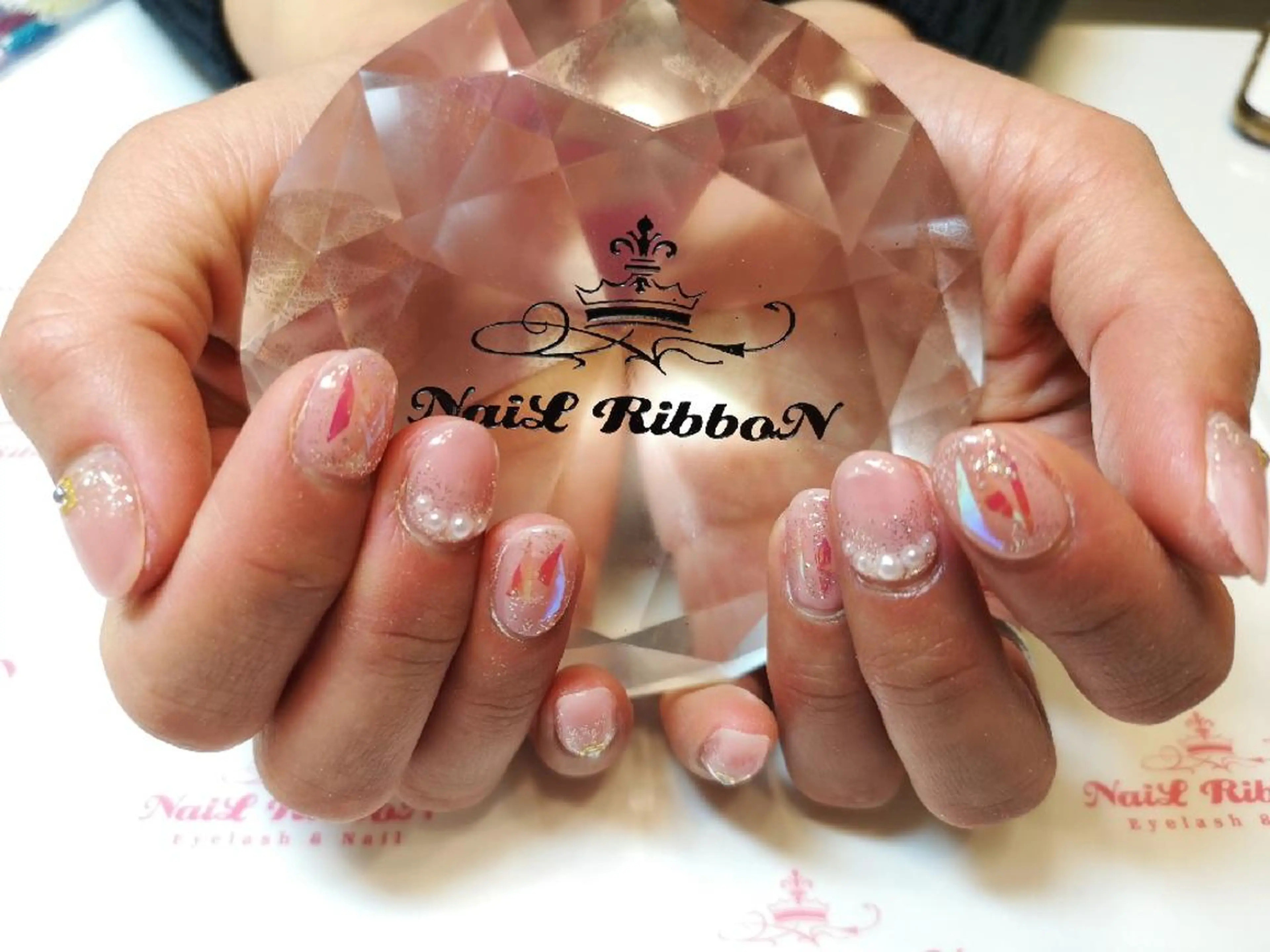 ネイル ハンドネイル ネイルリボン 受付スタッフのネイルデザイン