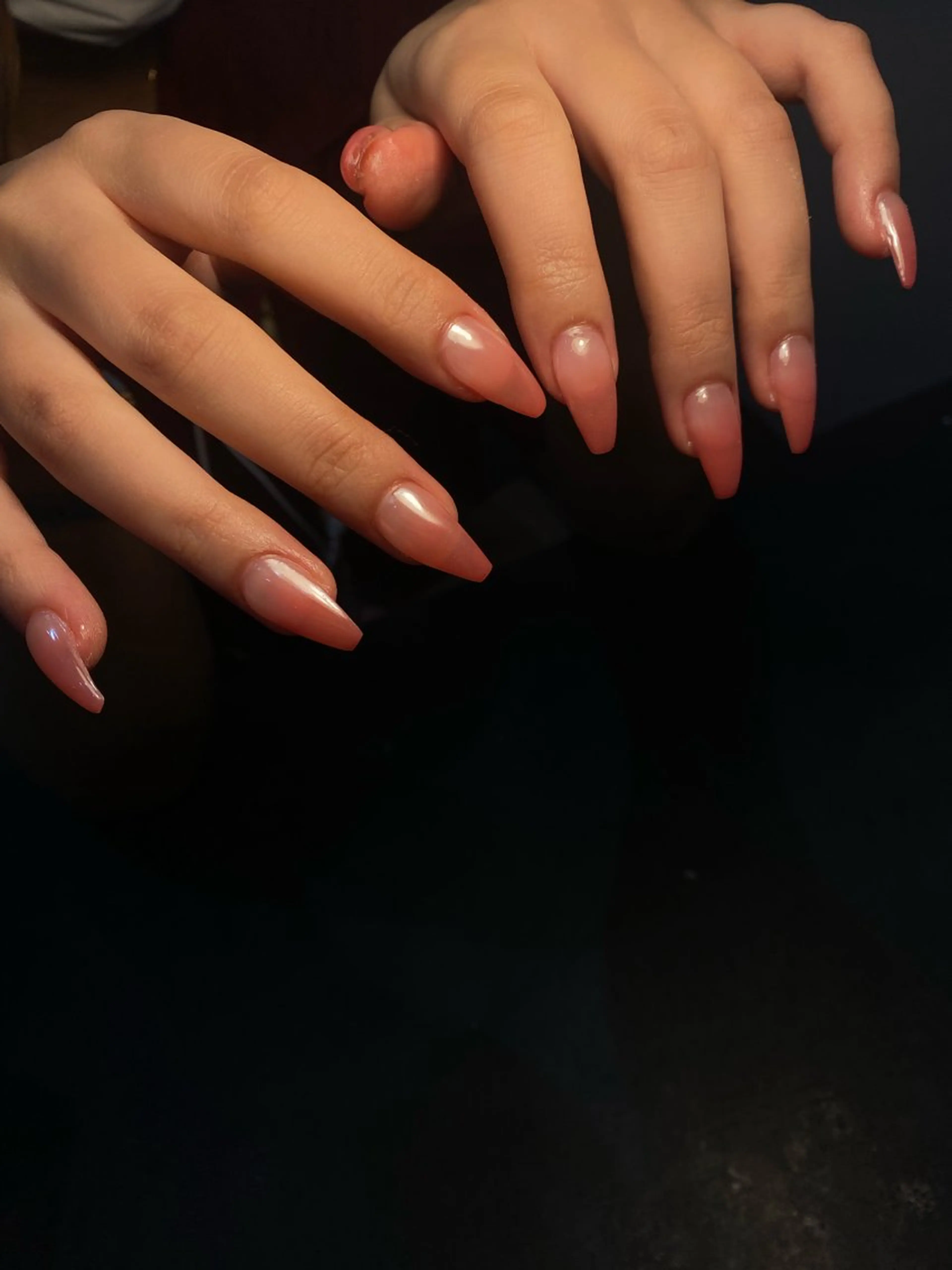 オフ有/チップ長さだし+カラーグラデーション.ベースカラー有りの写真