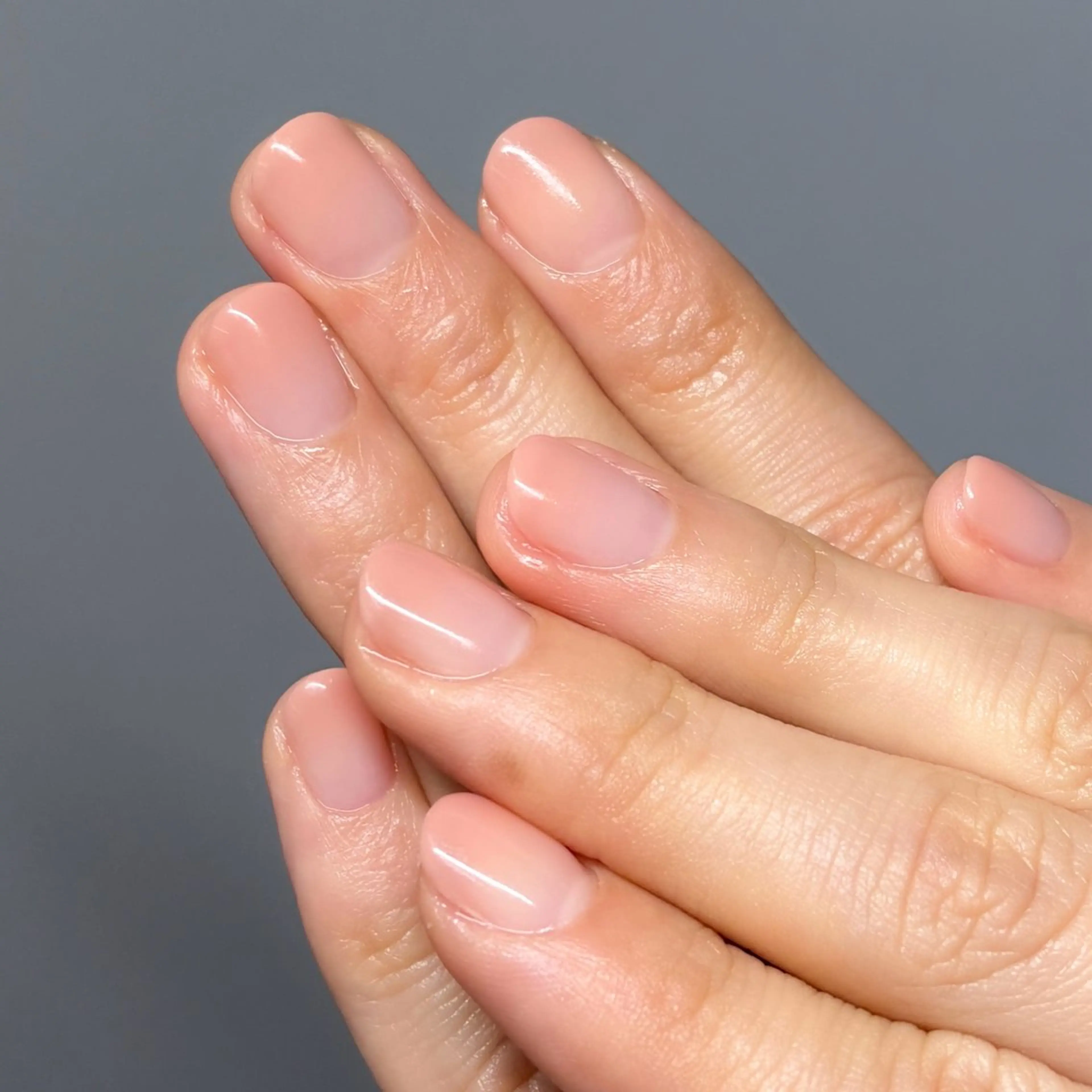 ネイル グラデーション オフィスネイル ピンク シンプルネイル ハンドネイル nailmum jijiのネイルデザイン