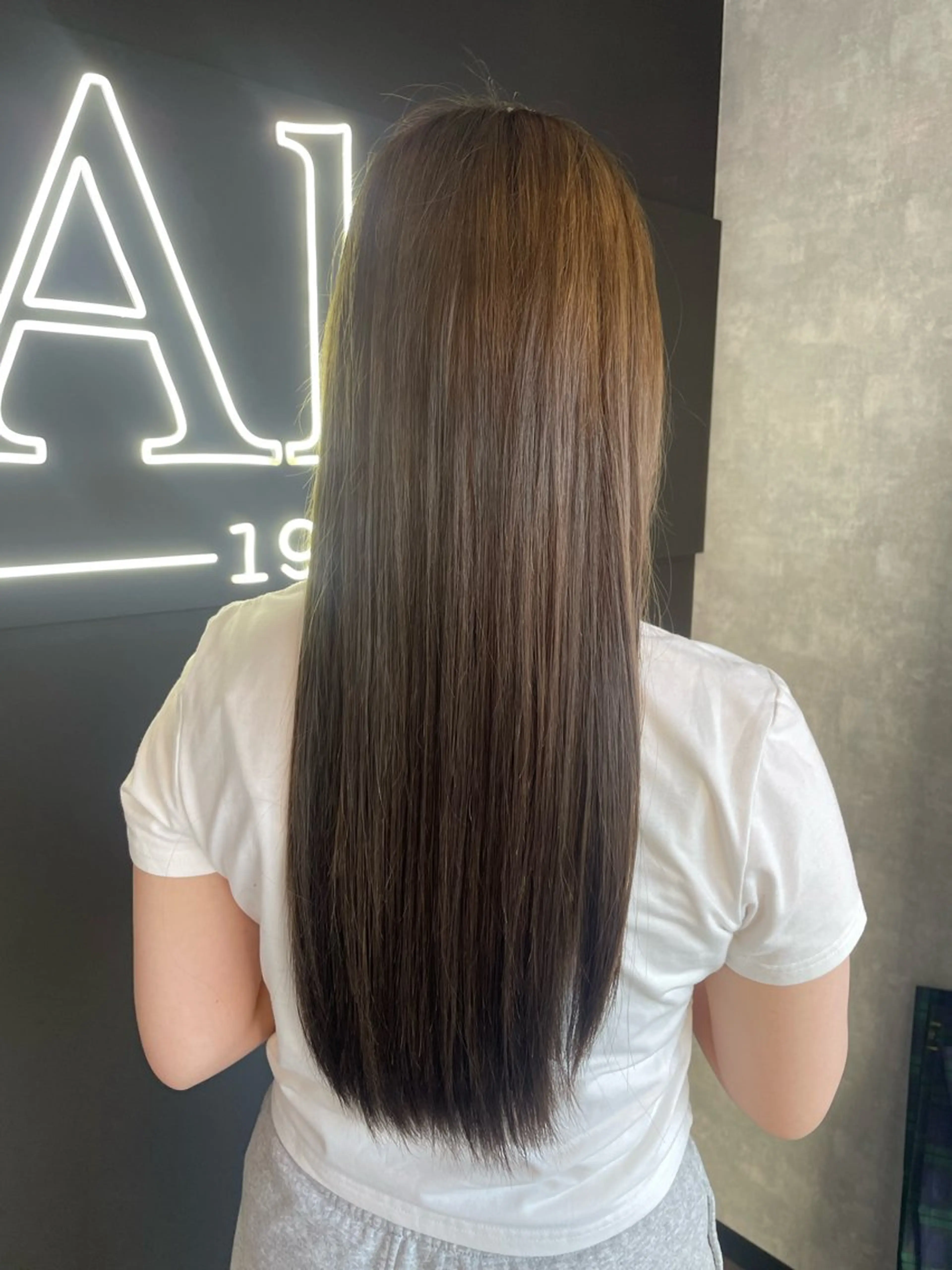 ロング ヘアカラー Ala.所属・ ︎︎ 寧音のヘアスタイル