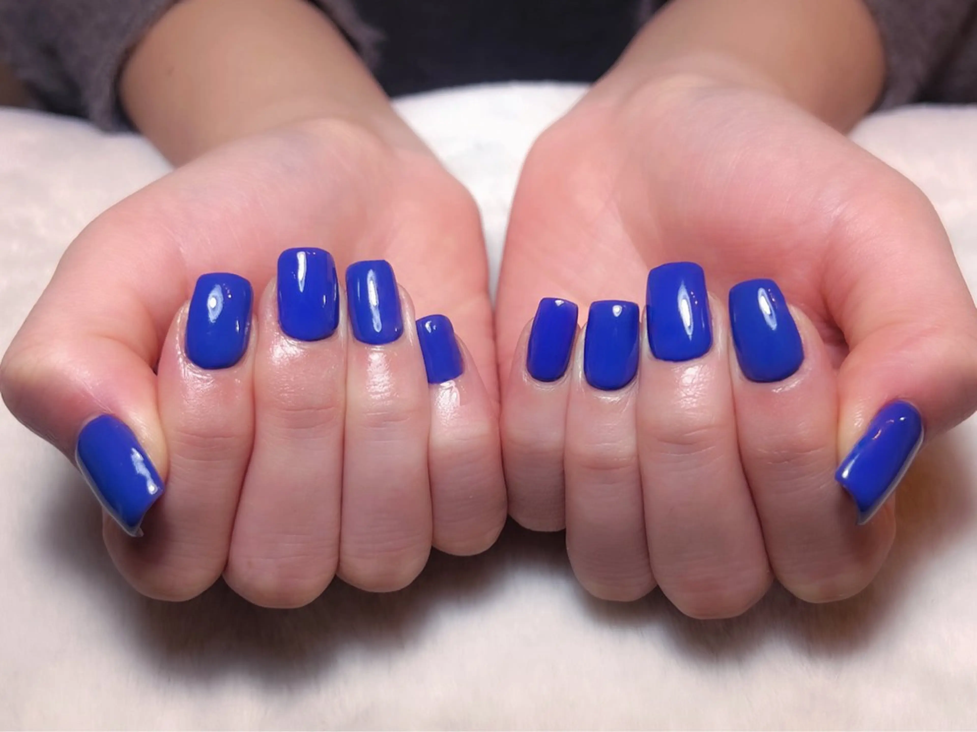 ネイル ブルー ワンカラーネイル スクエアネイル LEFTNAILS フィルインニュアンスのネイルデザイン