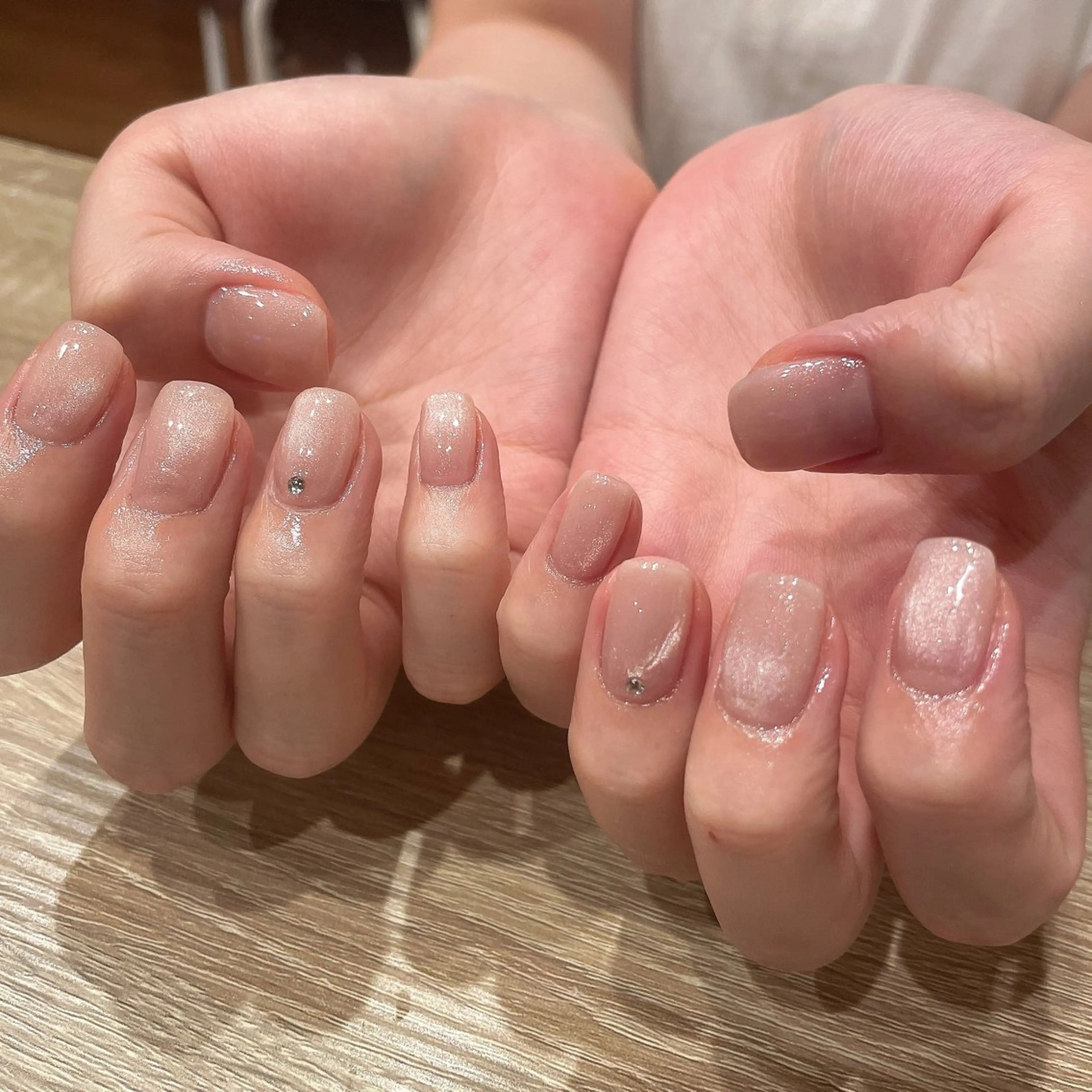 ネイル ストーンネイル ハンドネイル liberté所属・liberté🫧 新小岩のネイルデザイン