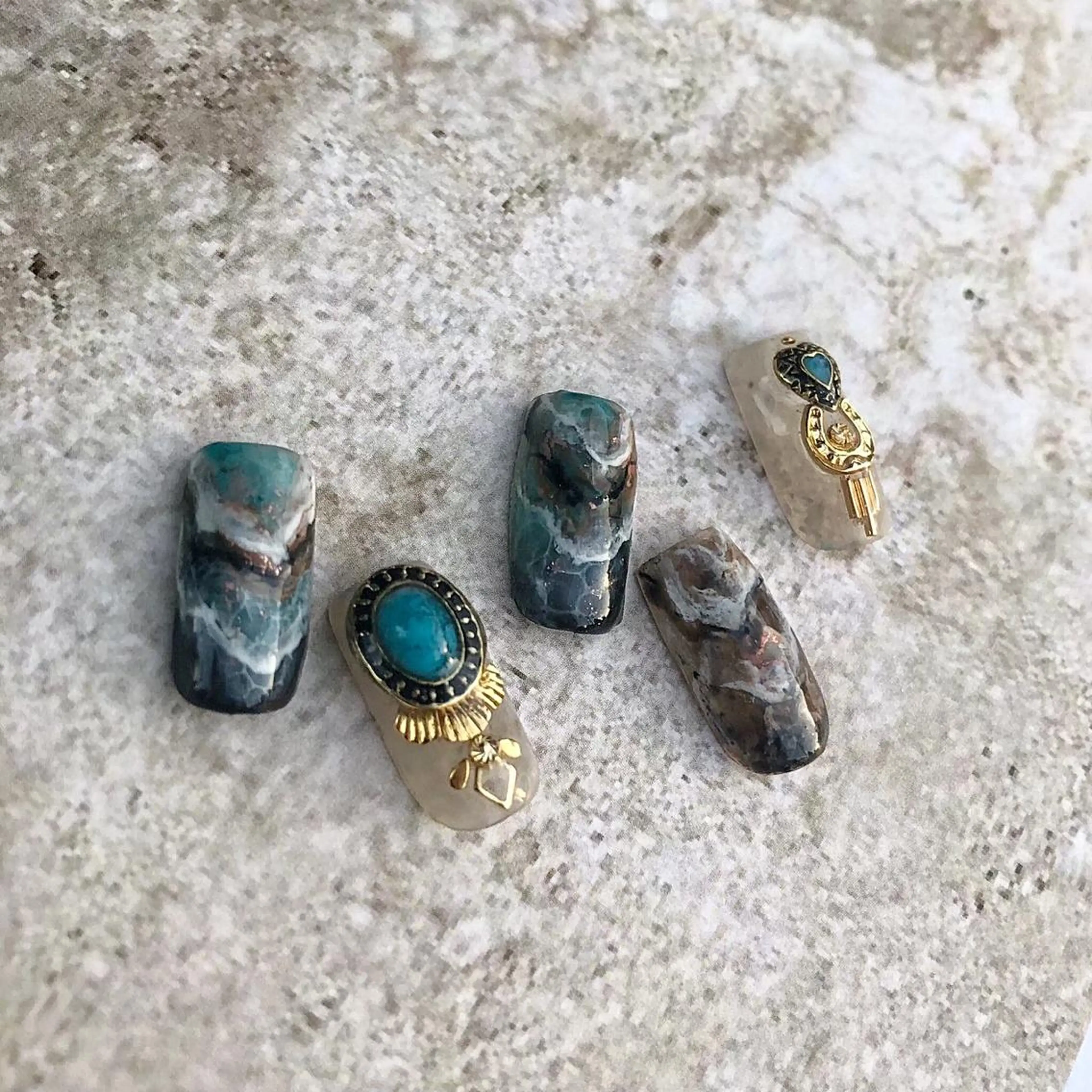 ネイル アートネイル ブルー ジェルネイル crestnail所属・小林 束紗のネイルデザイン