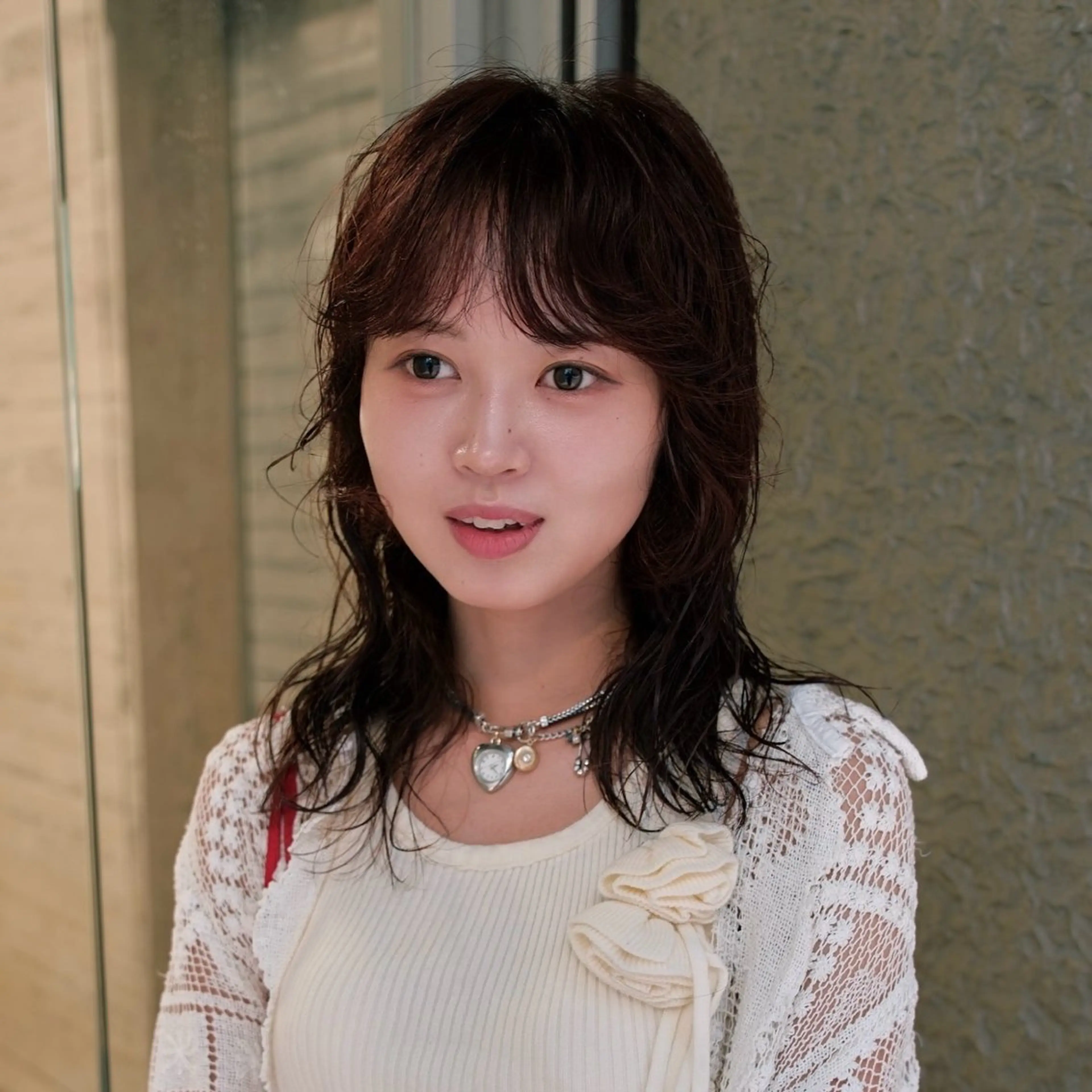 ミディアム カラー パーマ ミディアムパーマ ブラウンカラー レッドカラー レッドブラウン カット ヘアカラー トリートメント 東山 涼嘉のヘアスタイル