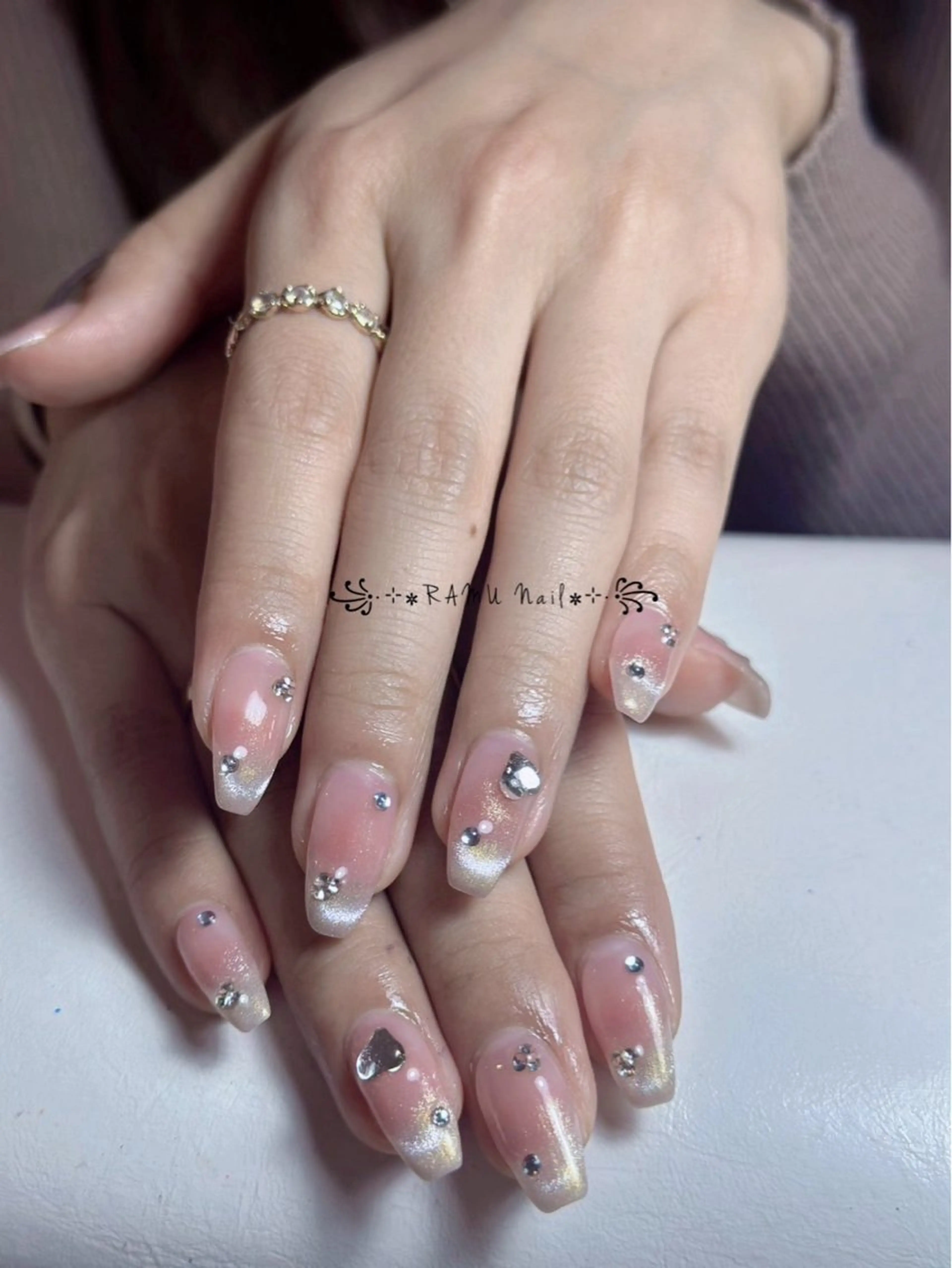 ネイル キラキラネイル マグネットネイル ミラーネイル ピンク 春ネイル ハンドネイル RAMU Nail 恵比寿店のネイルデザイン