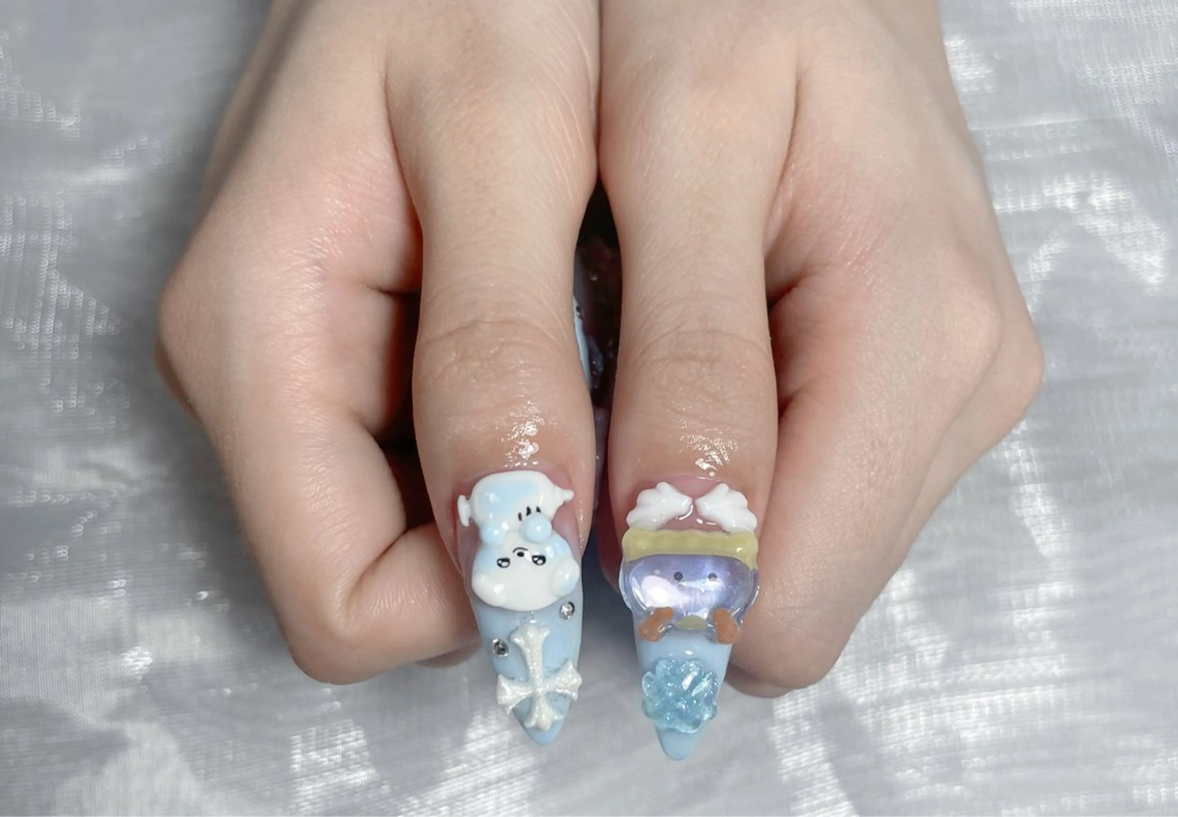 ネイル アートネイル グラデーション キラキラネイル ニュアンスネイル オフィスネイル Amee Nailsalonのネイルデザイン