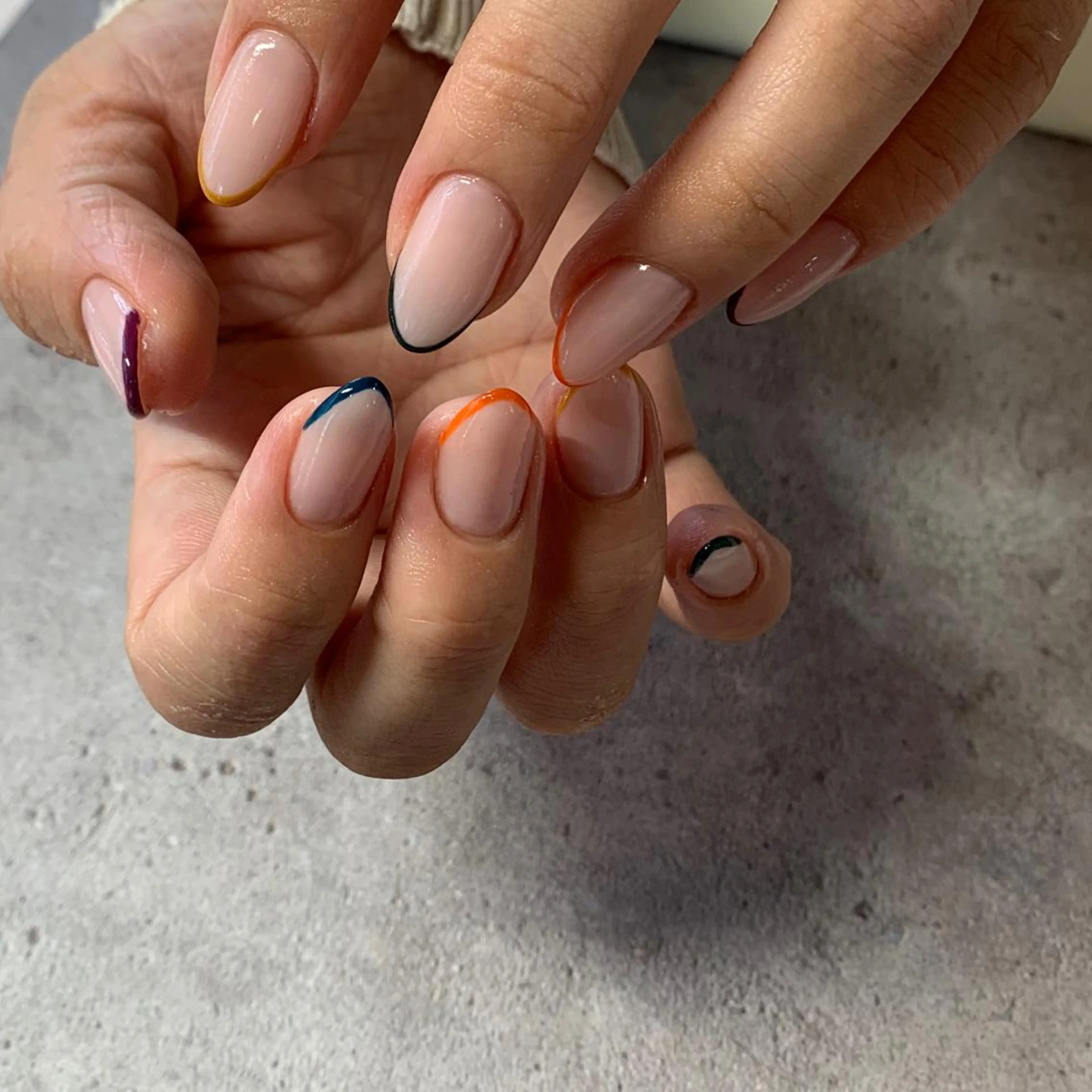 ネイル フレンチネイル ハンドネイル THECOLORS所属・近貞 莉奈のネイルデザイン