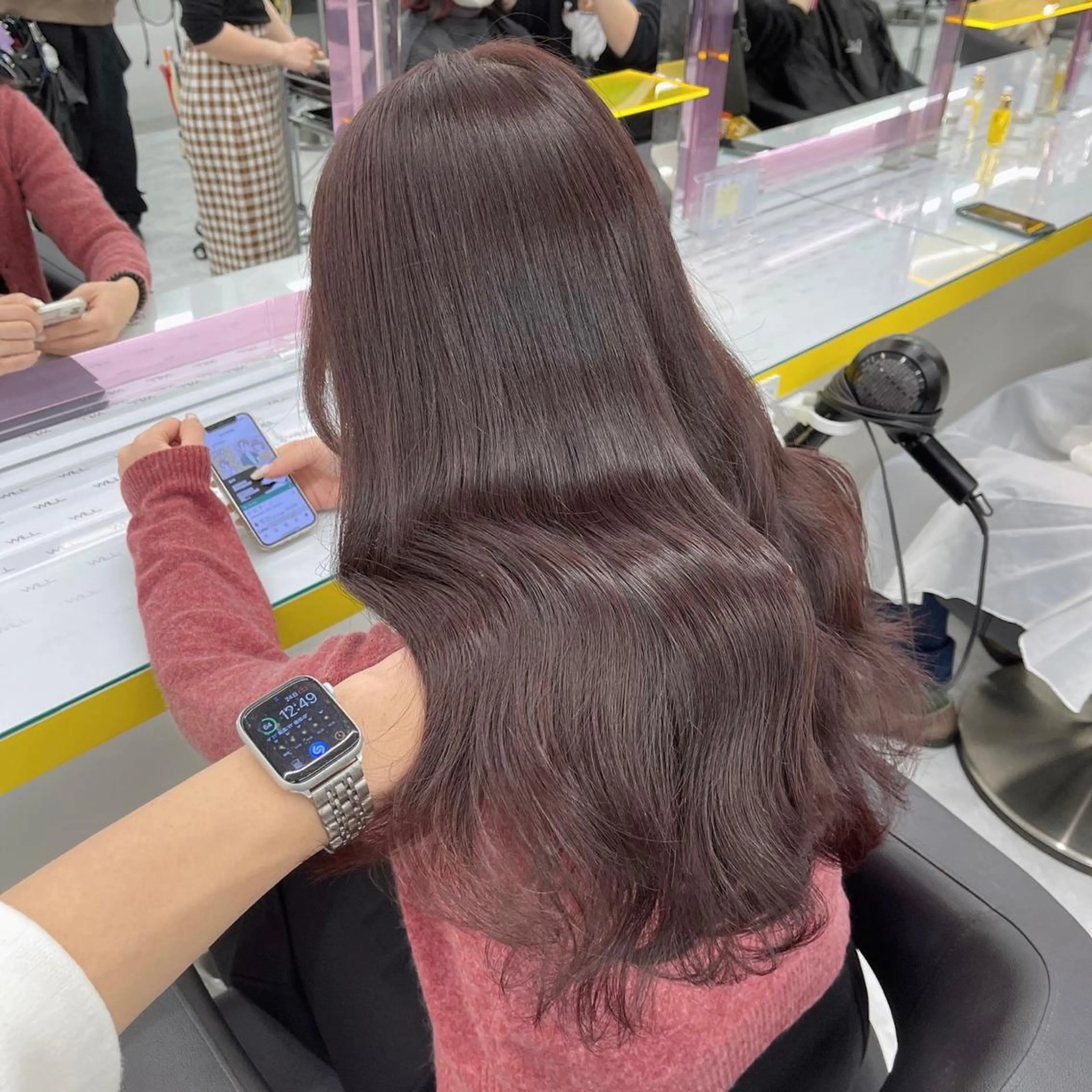 ロング カラー パーマ ヘアアレンジ メンズ キッズ ネイル マツエク・マツパ アイブロウ ♥️韓国ヘア レイヤー♥️ゆりのヘアスタイル