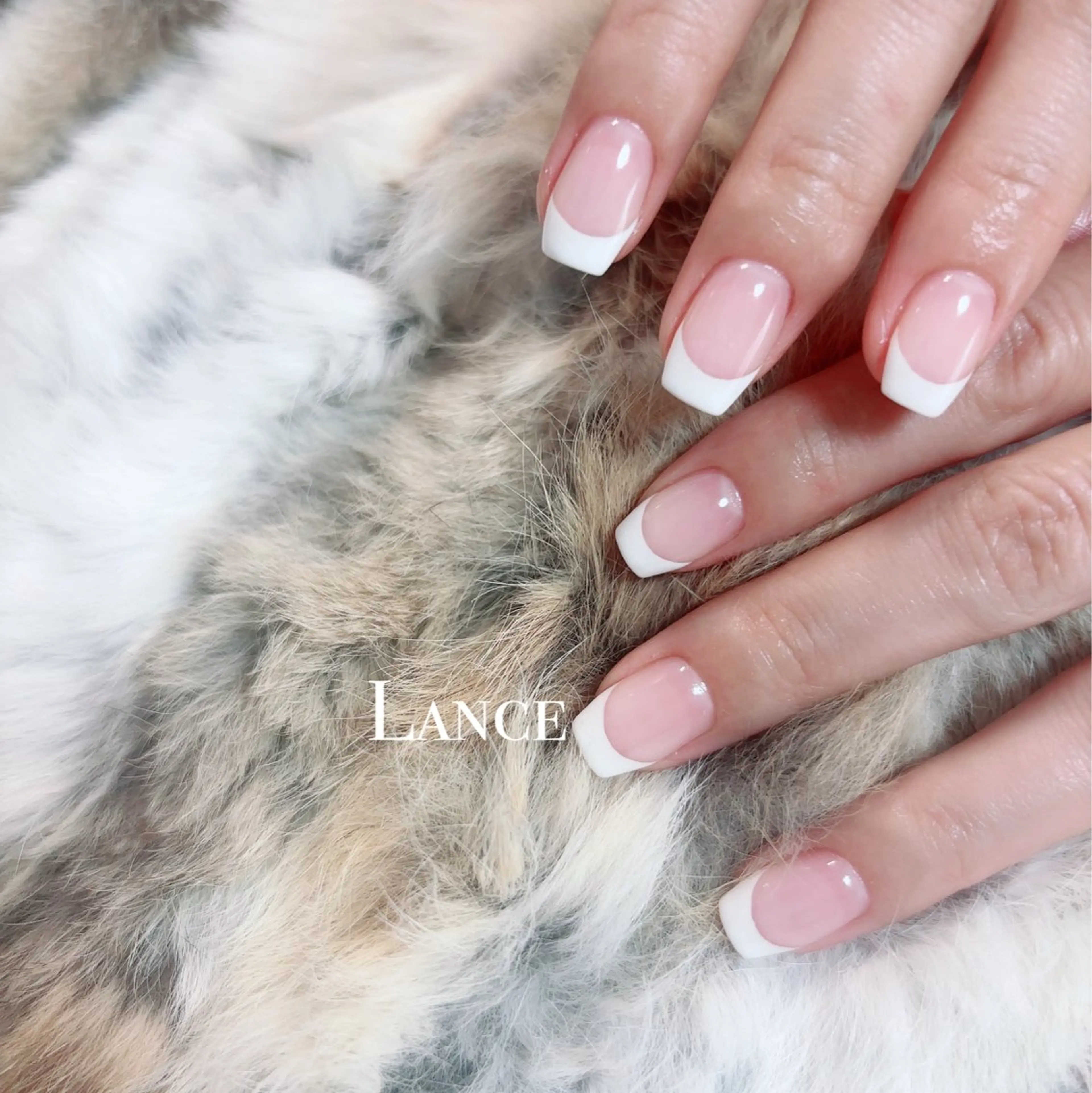 ネイル オーロラネイル フットネイル フレンチネイル キラキラネイル 韓国ネイル ハンドネイル Lance nailのネイルデザイン