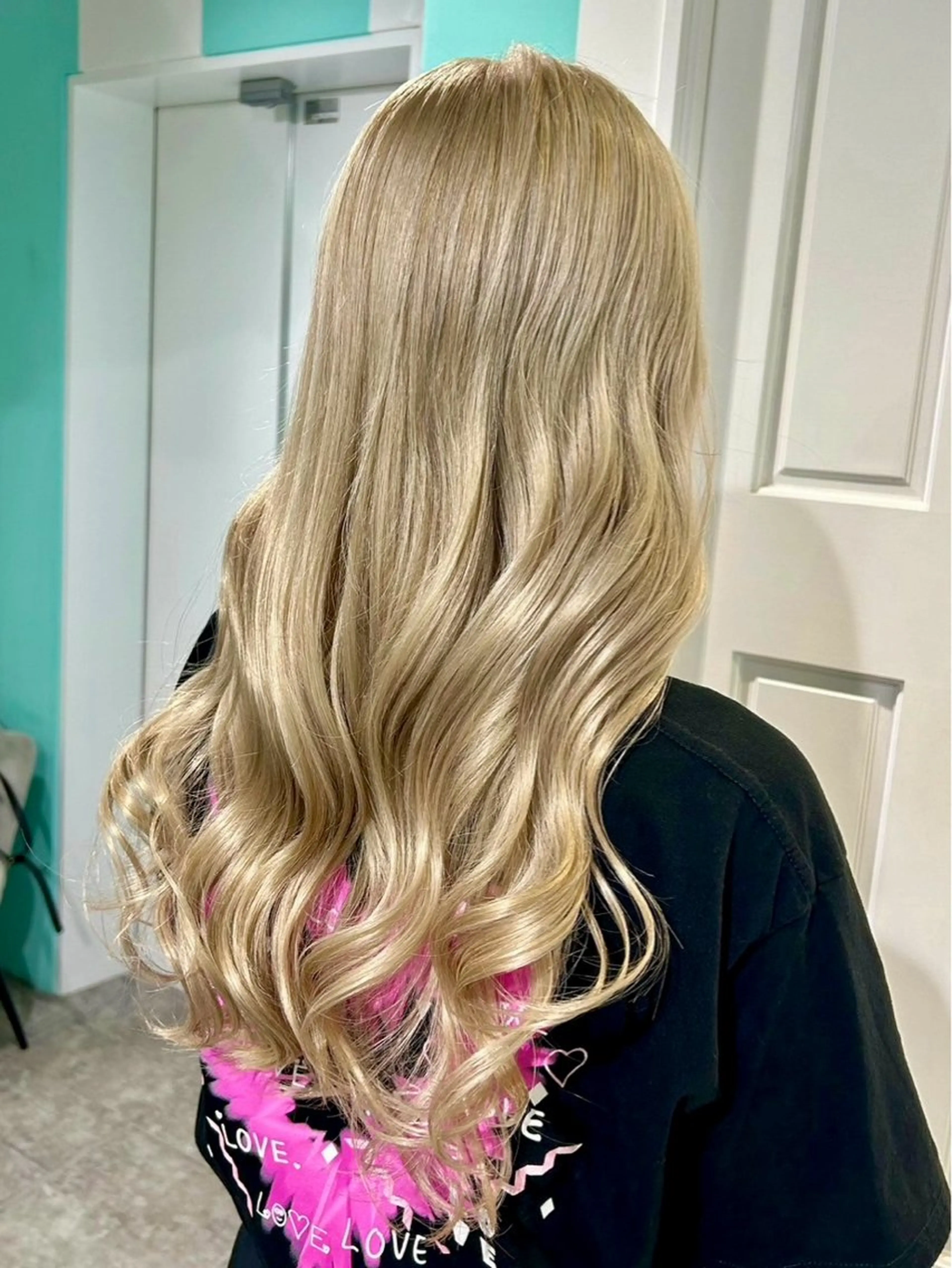 カラー 八馬 那由多のヘアスタイル