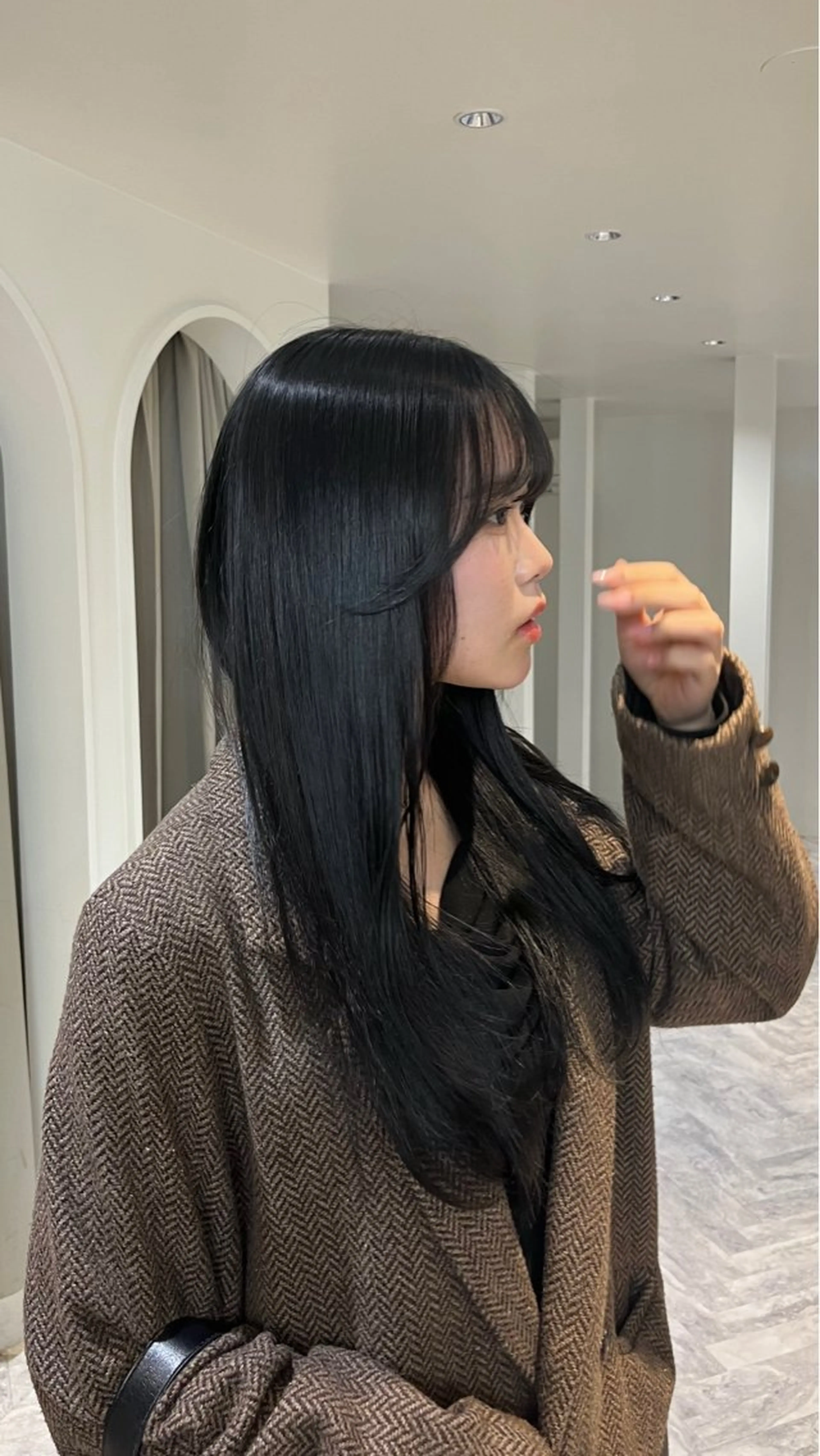 ロング カラー ヘアカラー トリートメント lomalia ayuのヘアスタイル