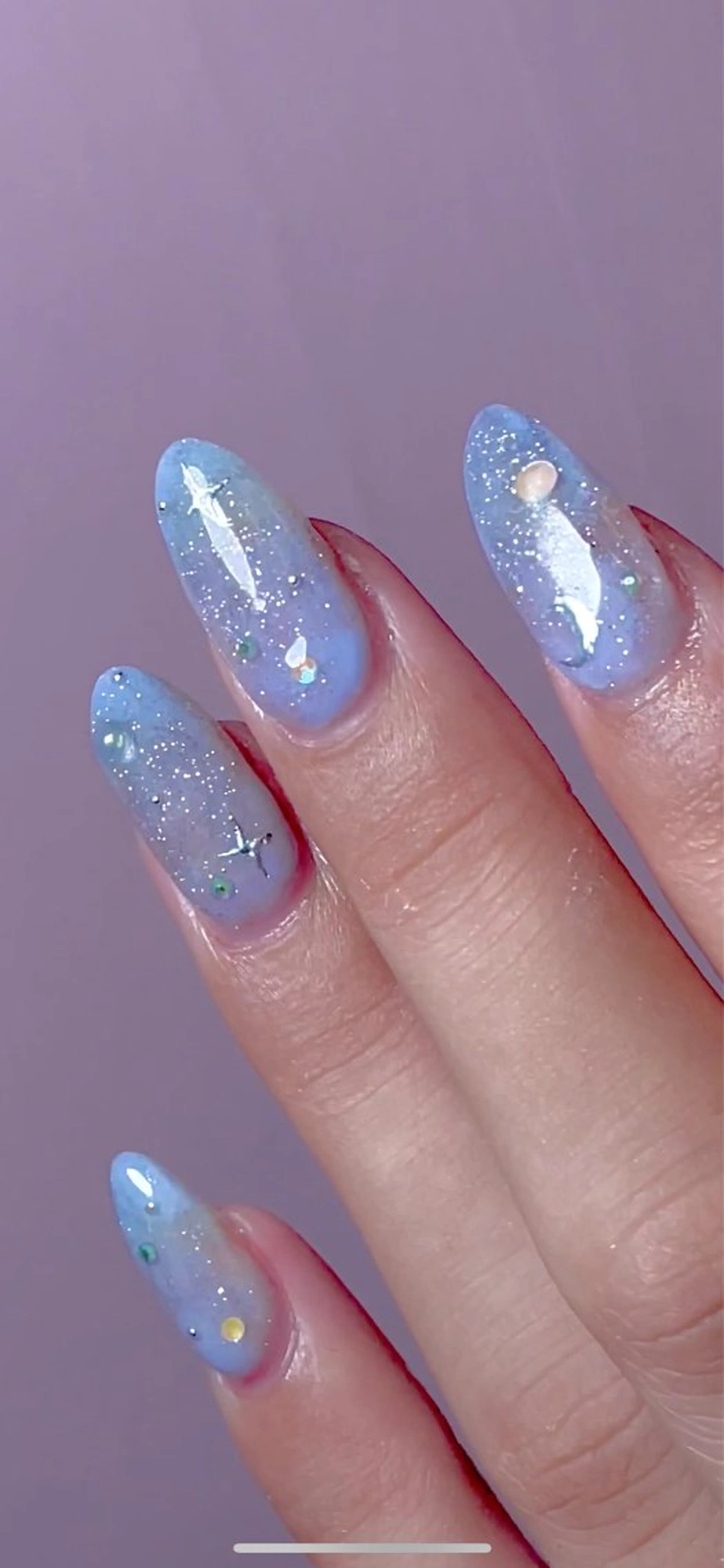 ネイル キラキラネイル 韓国ネイル ラメ(グリッター) ワンホンネイル nail salon王妃の園所属・王妃の園 ohinosonoのネイルデザイン