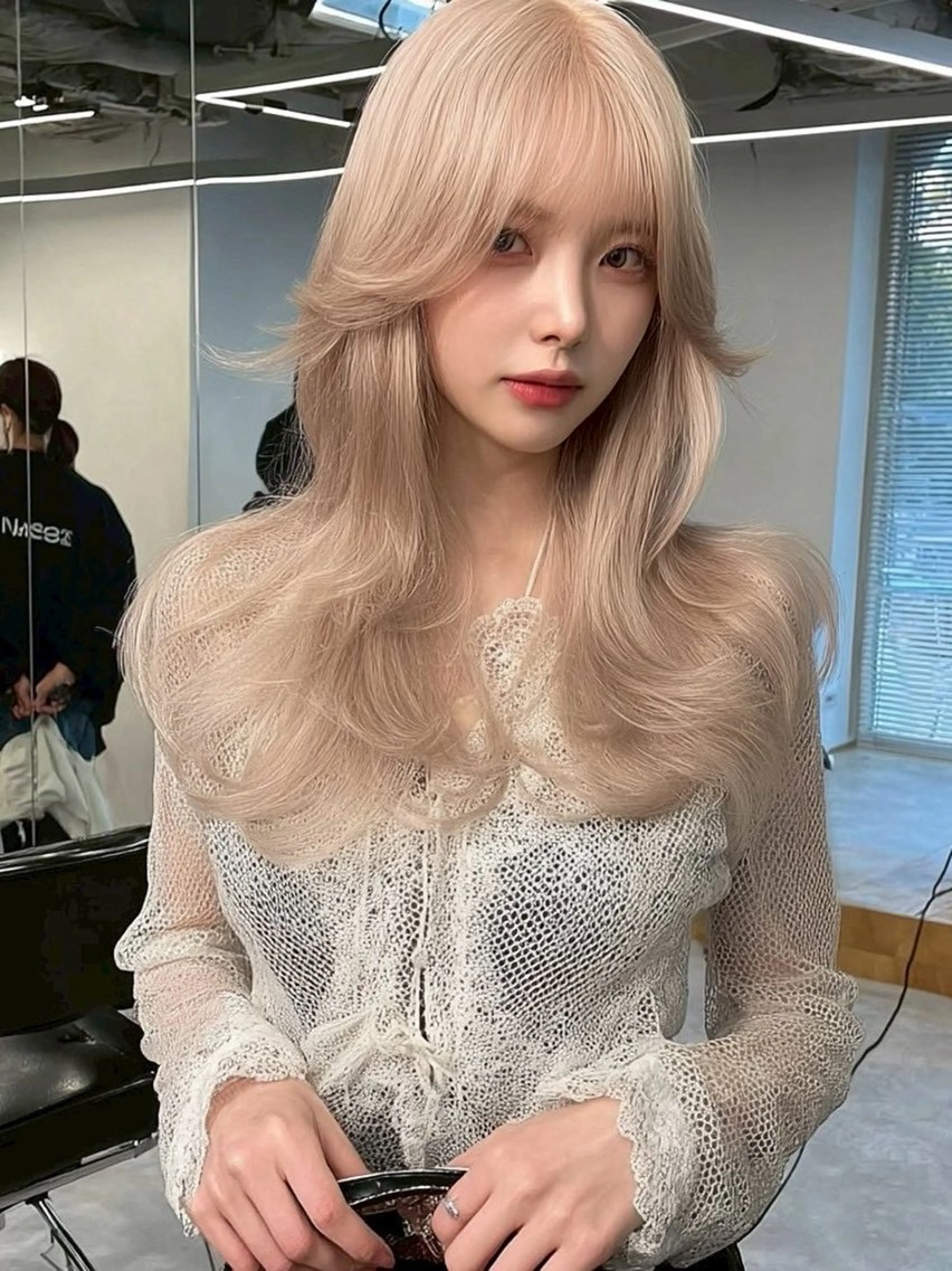 ロング カラー ボブ 顔まわりレイヤー 韓国風ヘア レイヤーカット ウルフカット 岡田 望愛🫧のヘアスタイル