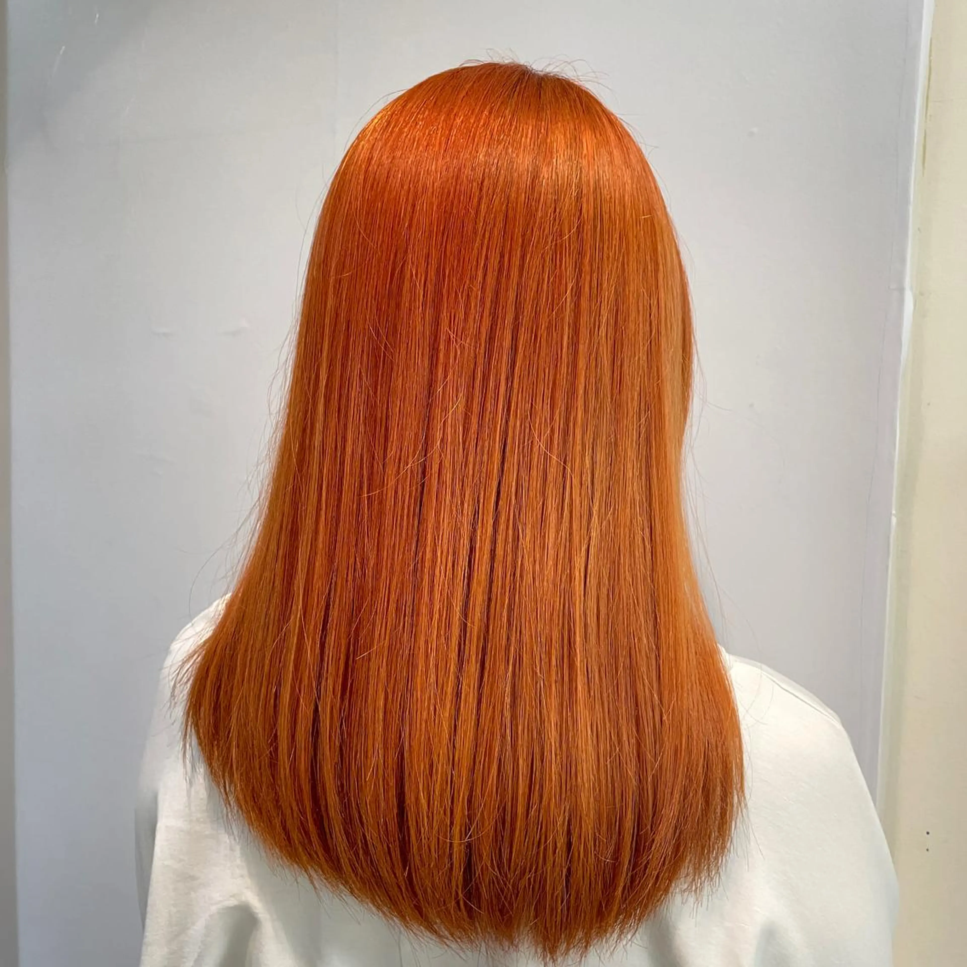 セミロング アッシュ ハイライト レイヤーカット 【髪風船】上大岡店所属・齋藤 尋真のヘアスタイル