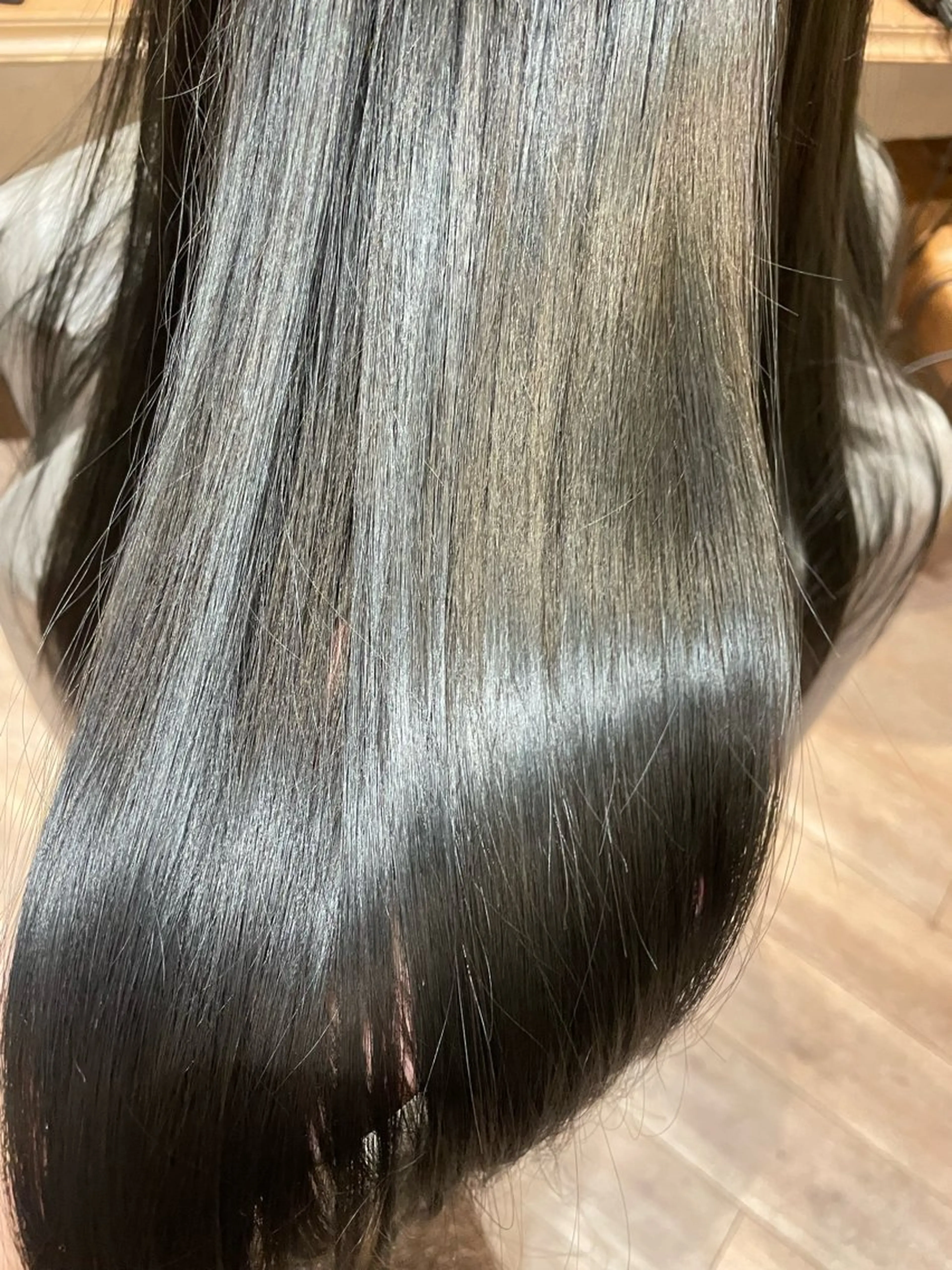 ロング シモカワ マシロのヘアスタイル