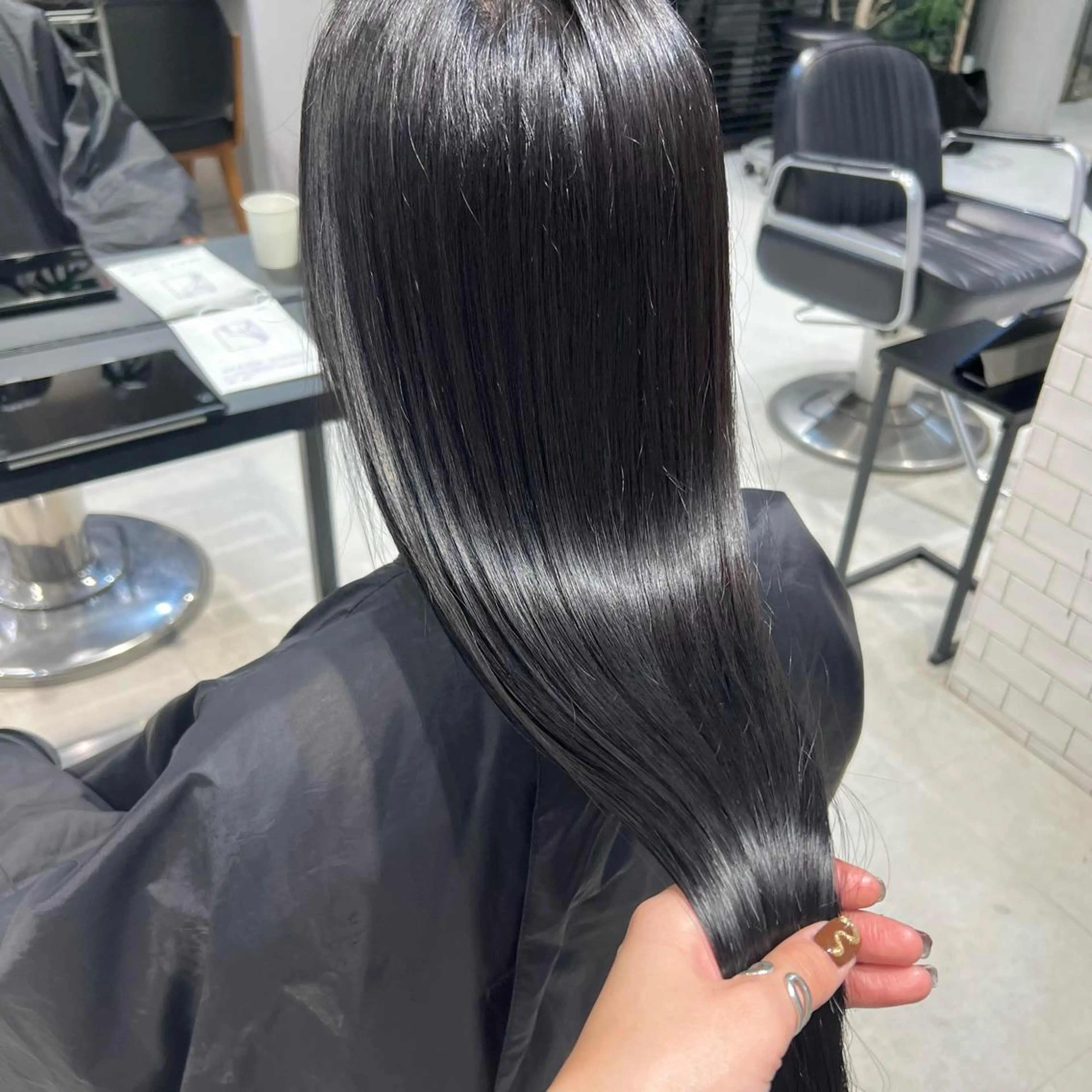 セミロング カラー パーマ ヘアアレンジ メンズ キッズ ネイル マツエク・マツパ アイブロウ カット 縮毛矯正 トリートメント 丁寧なカウンセリング 🌿Chiemi🌿のヘアスタイル