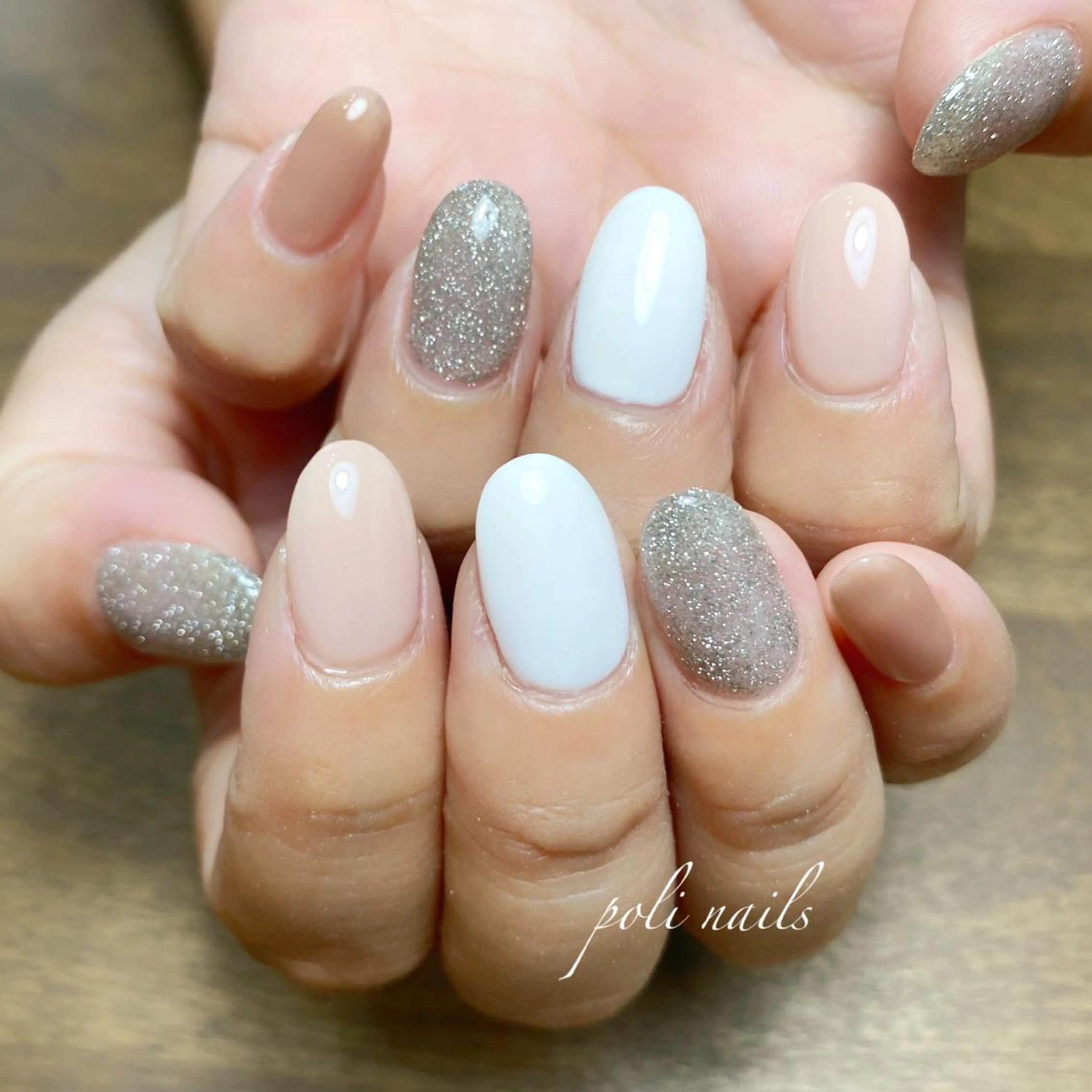 ネイル ハンドネイル poli nailsのネイルデザイン
