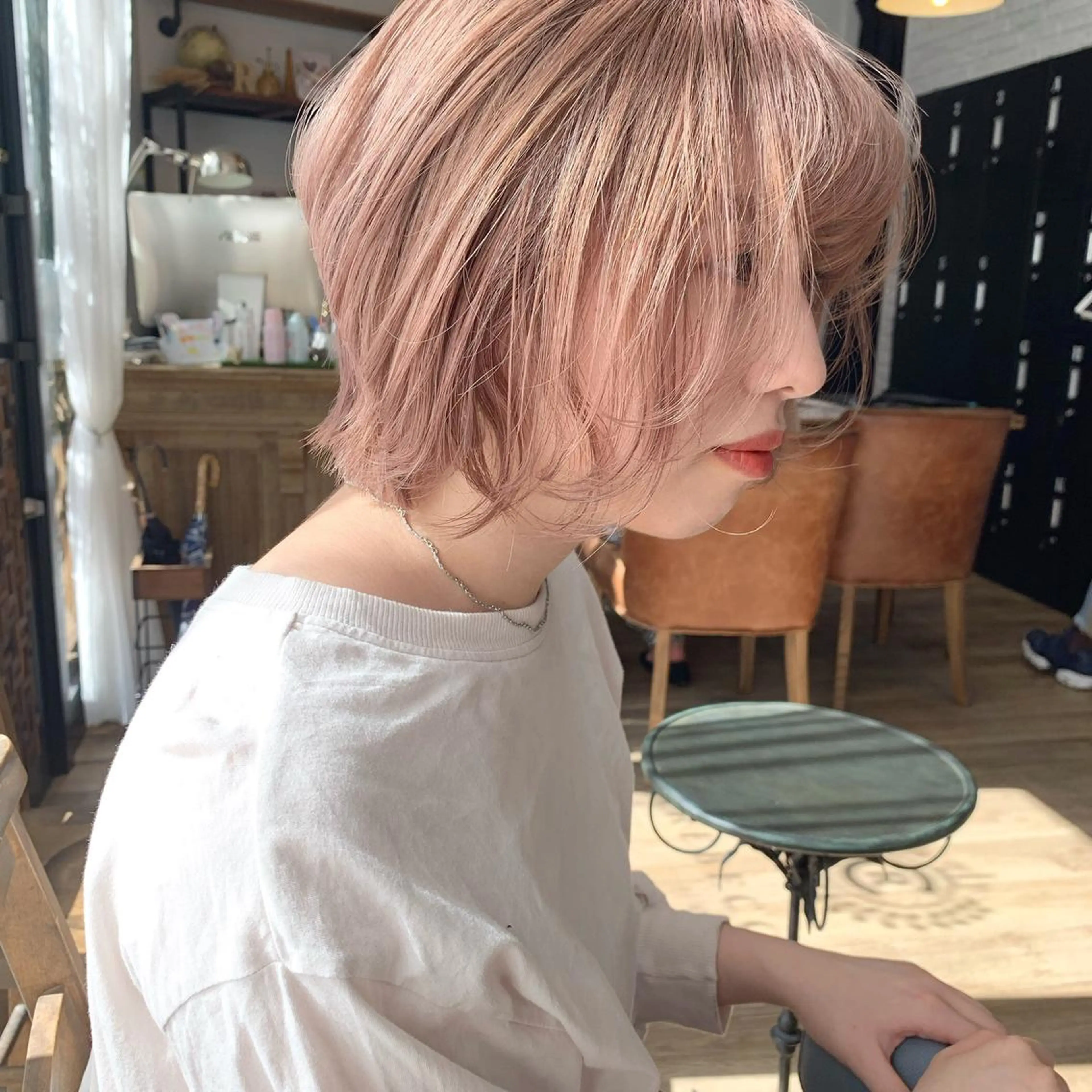 ショート カラー ヘアカラー トリートメント レイヤー/顔周り /AKARIのヘアスタイル