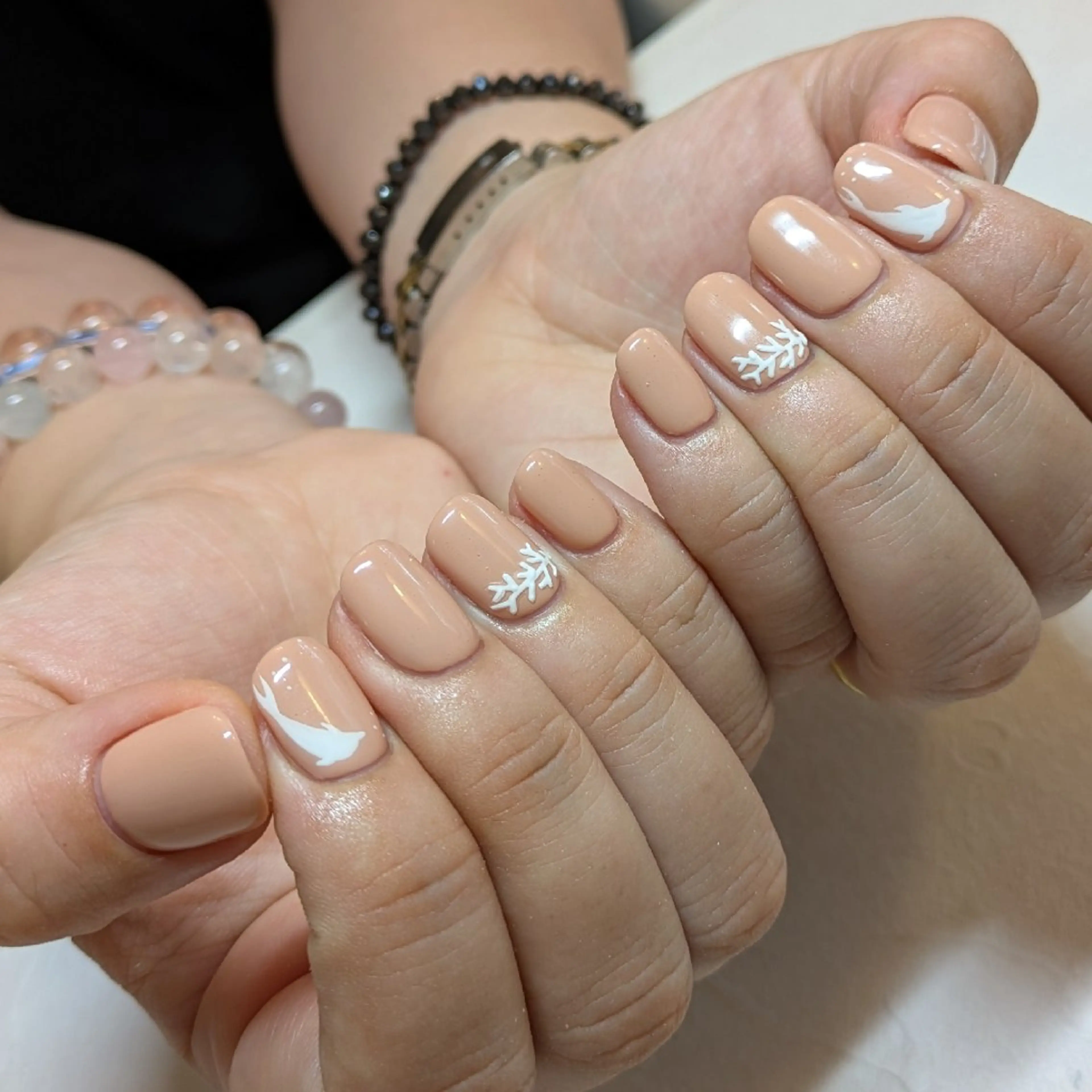 ネイル ジェヌインネイル 河内のネイルデザイン