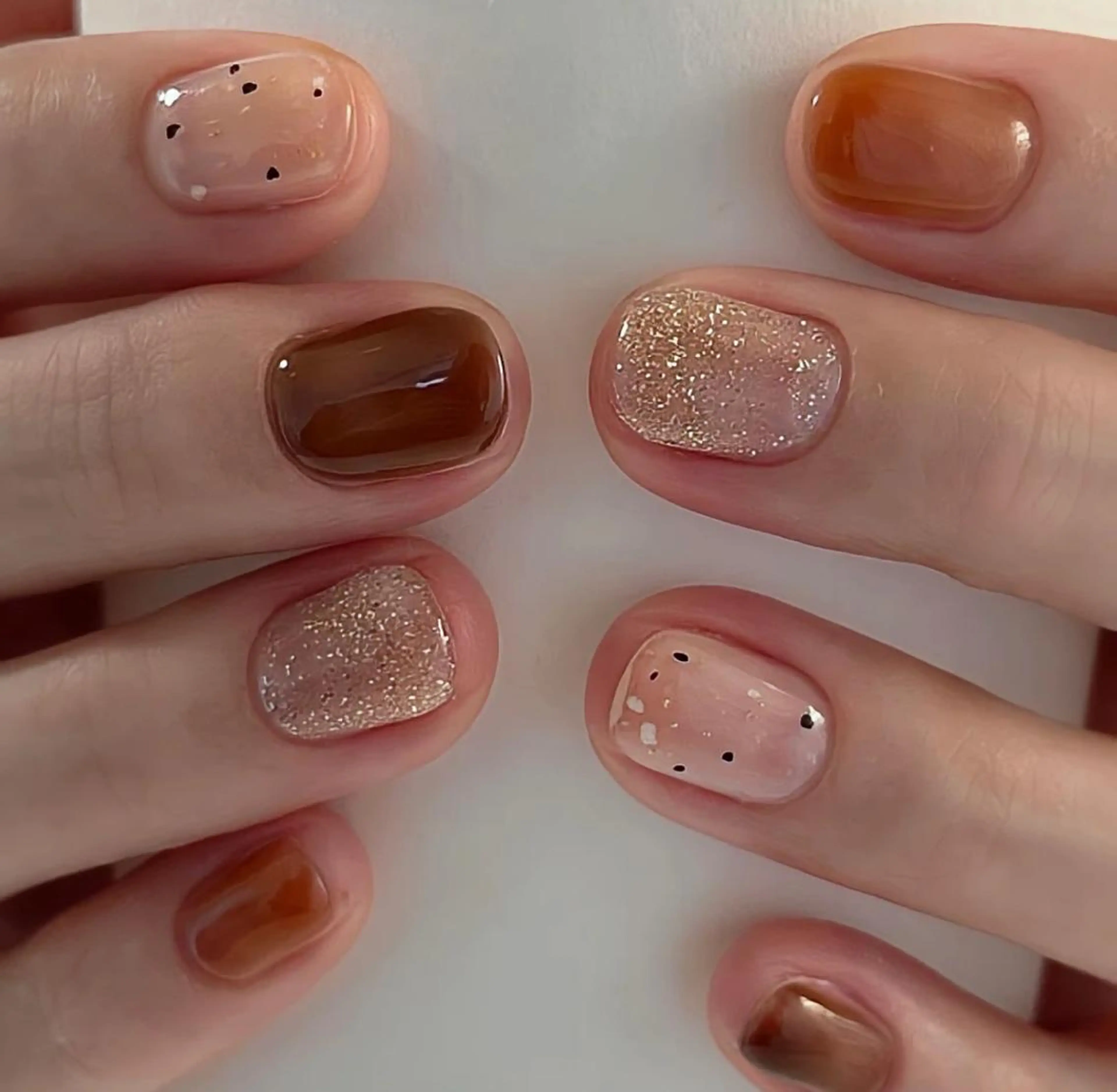 ネイル シンプルネイル Queens ゲンのネイルデザイン