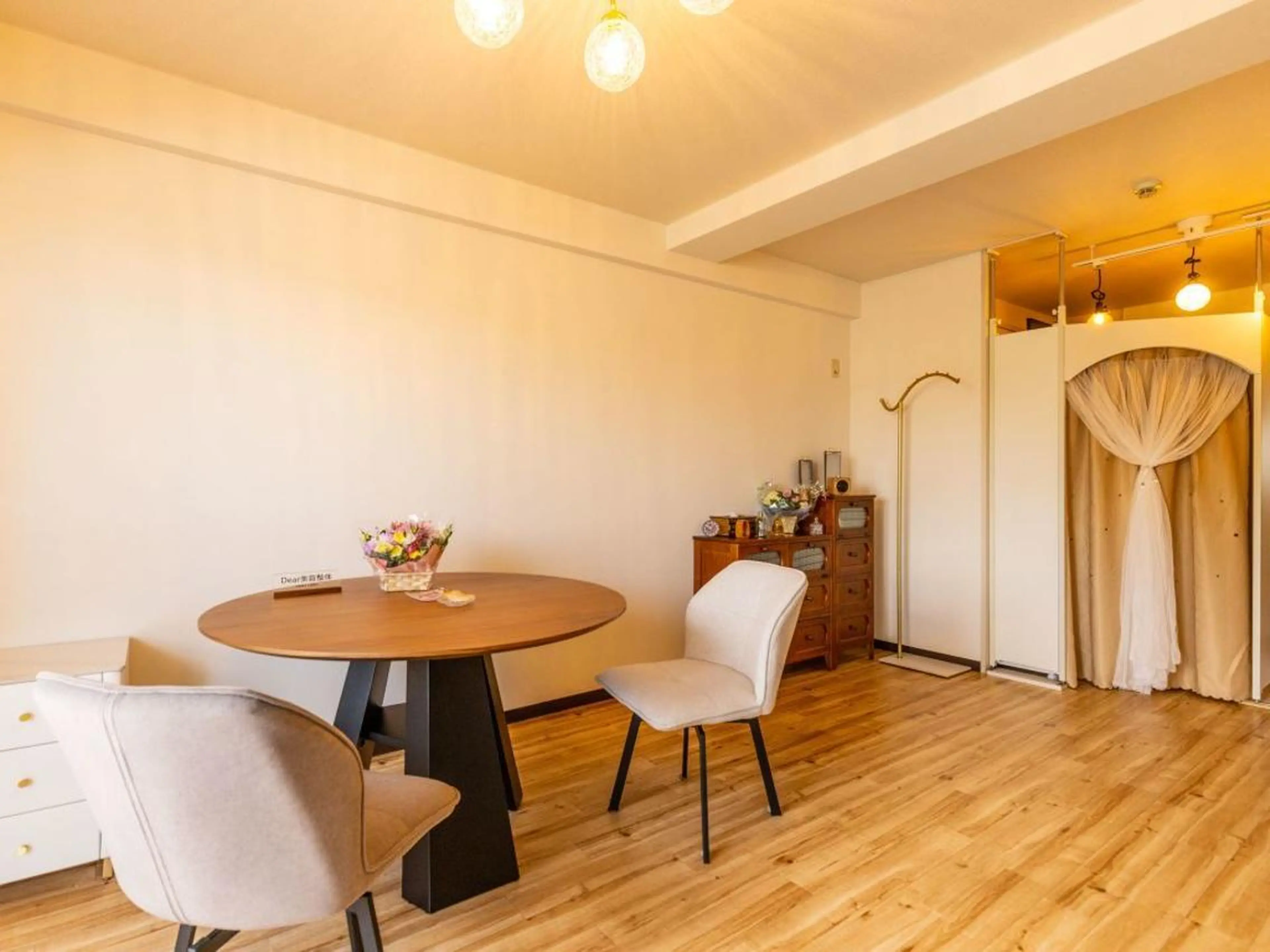 骨盤矯正・小顔矯正 Dear美容整体のエステ・リラクイメージ