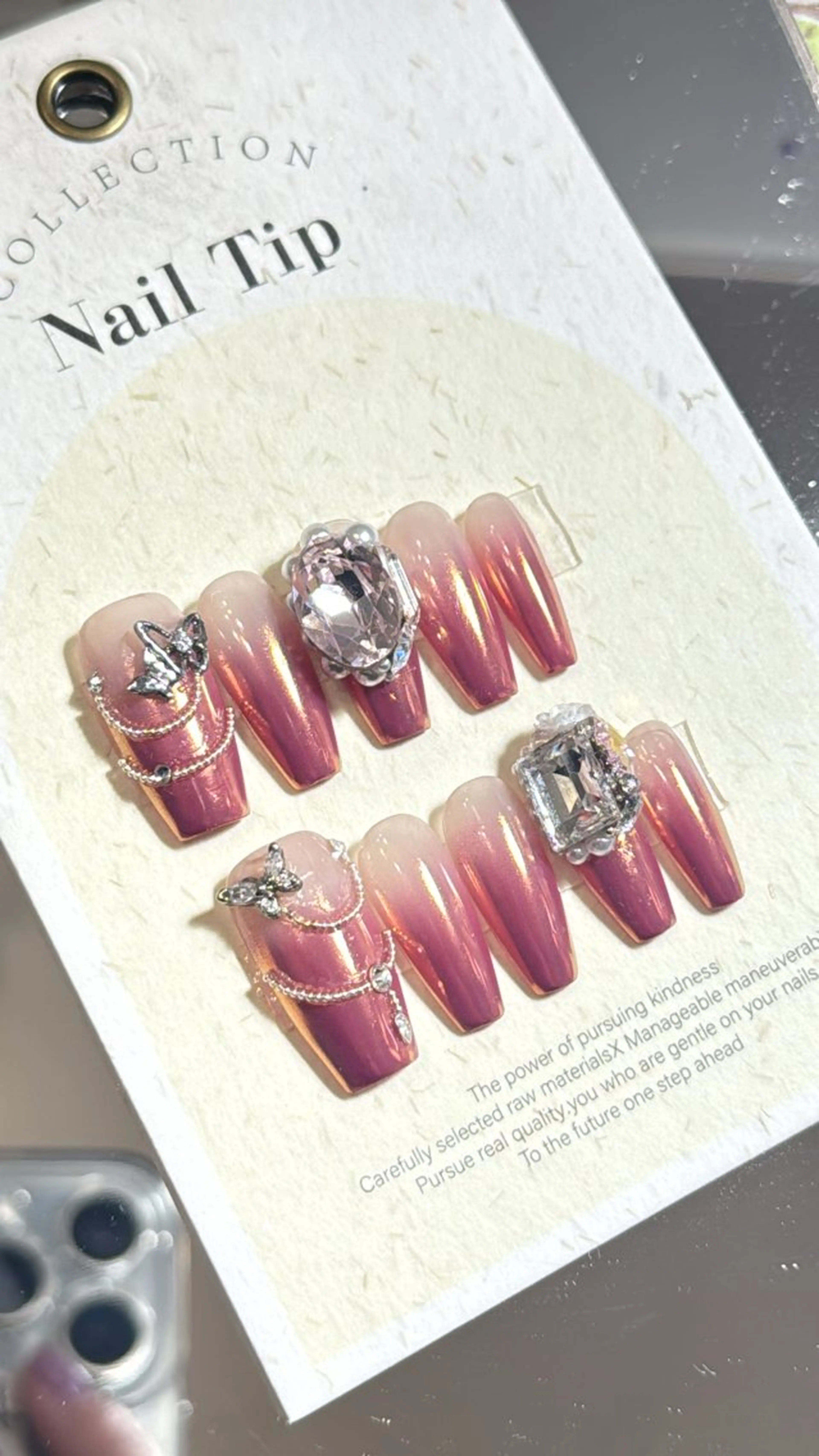 ネイル グラデーション ミラーネイル SG NailSalon所属・Sg nailsalonのネイルデザイン