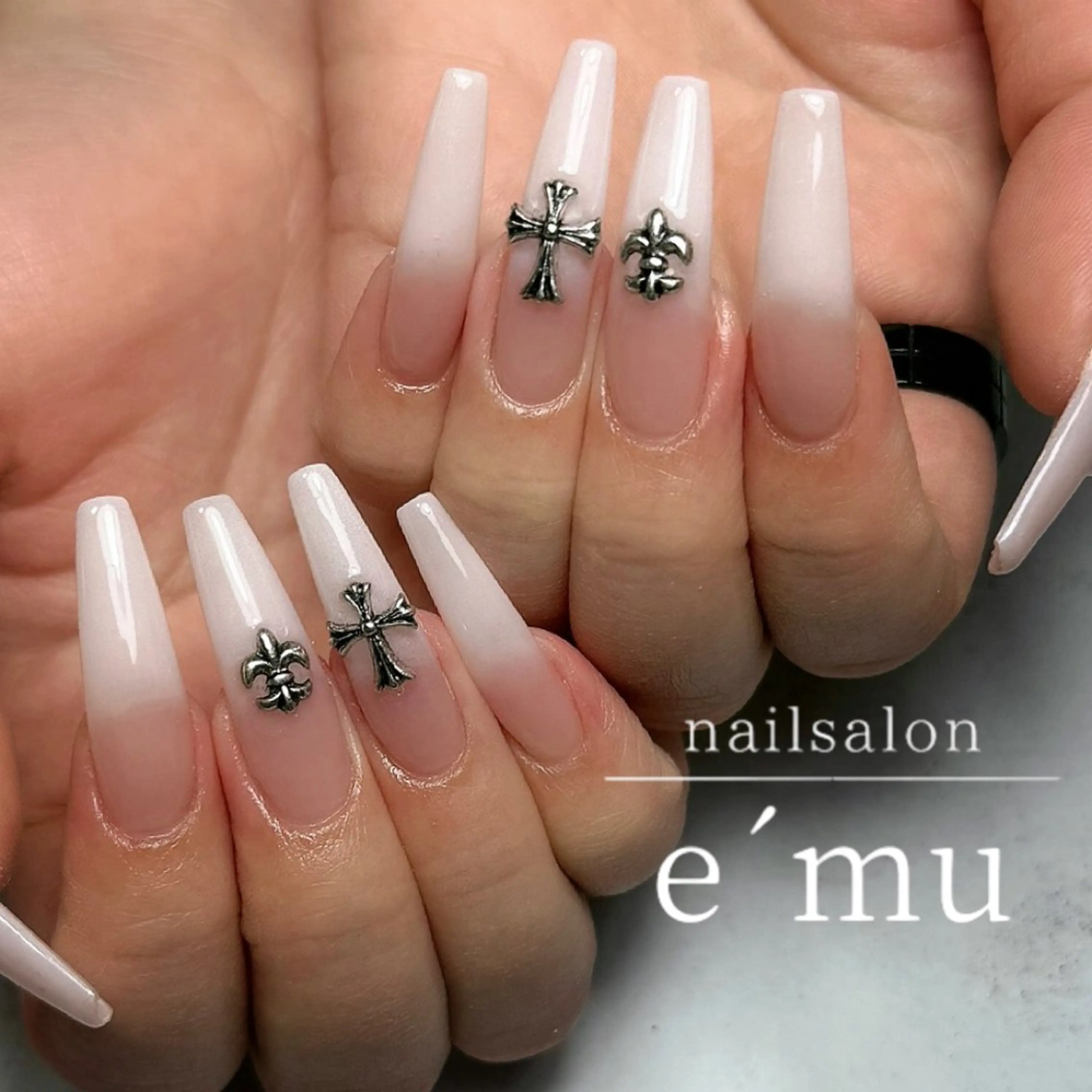 ネイル ハンドネイル nailsalon e´muのネイルデザイン