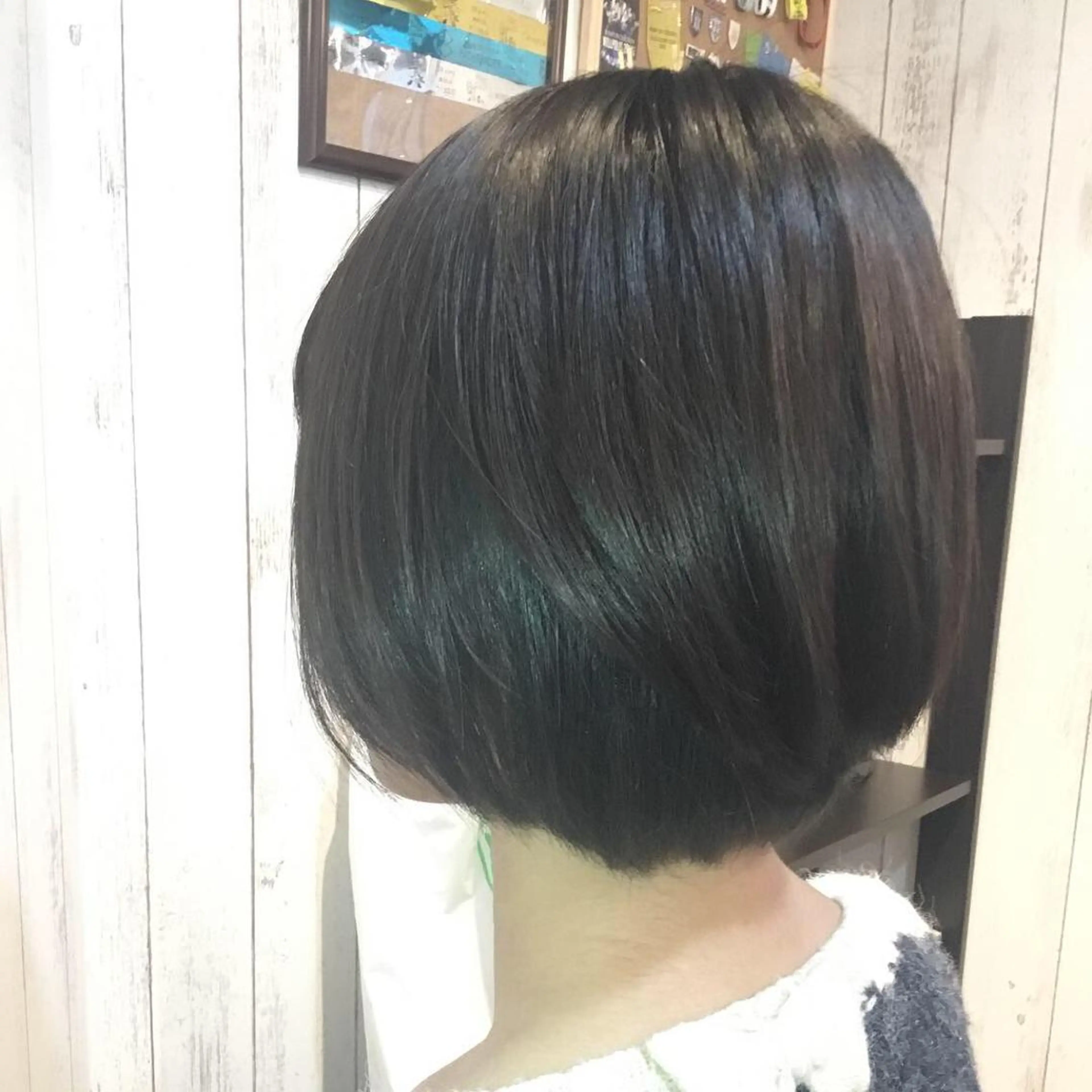 ショート カラー embrace エンブレイスのヘアスタイル