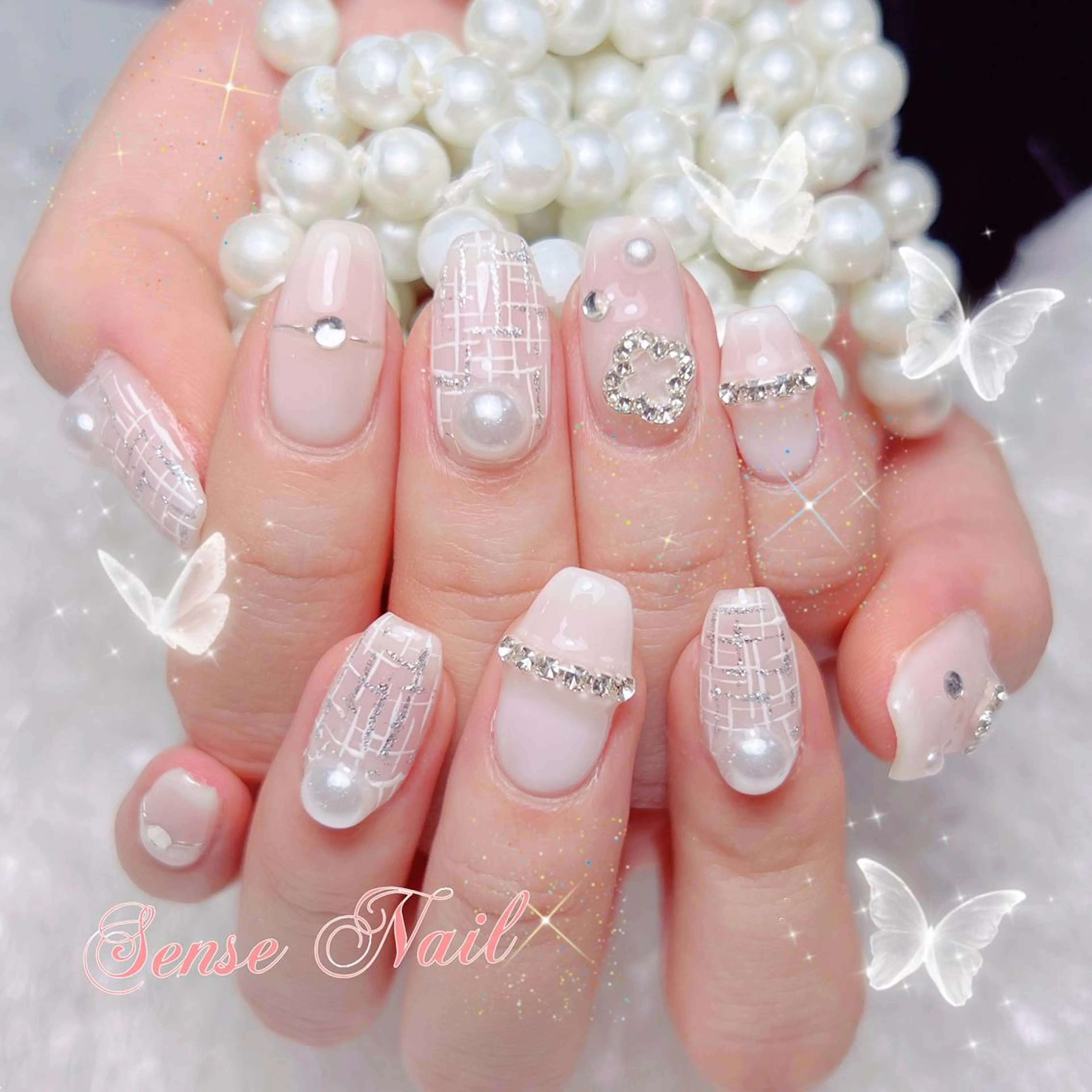 ネイル Kurieitibu 🍬Byu~tīのネイルデザイン