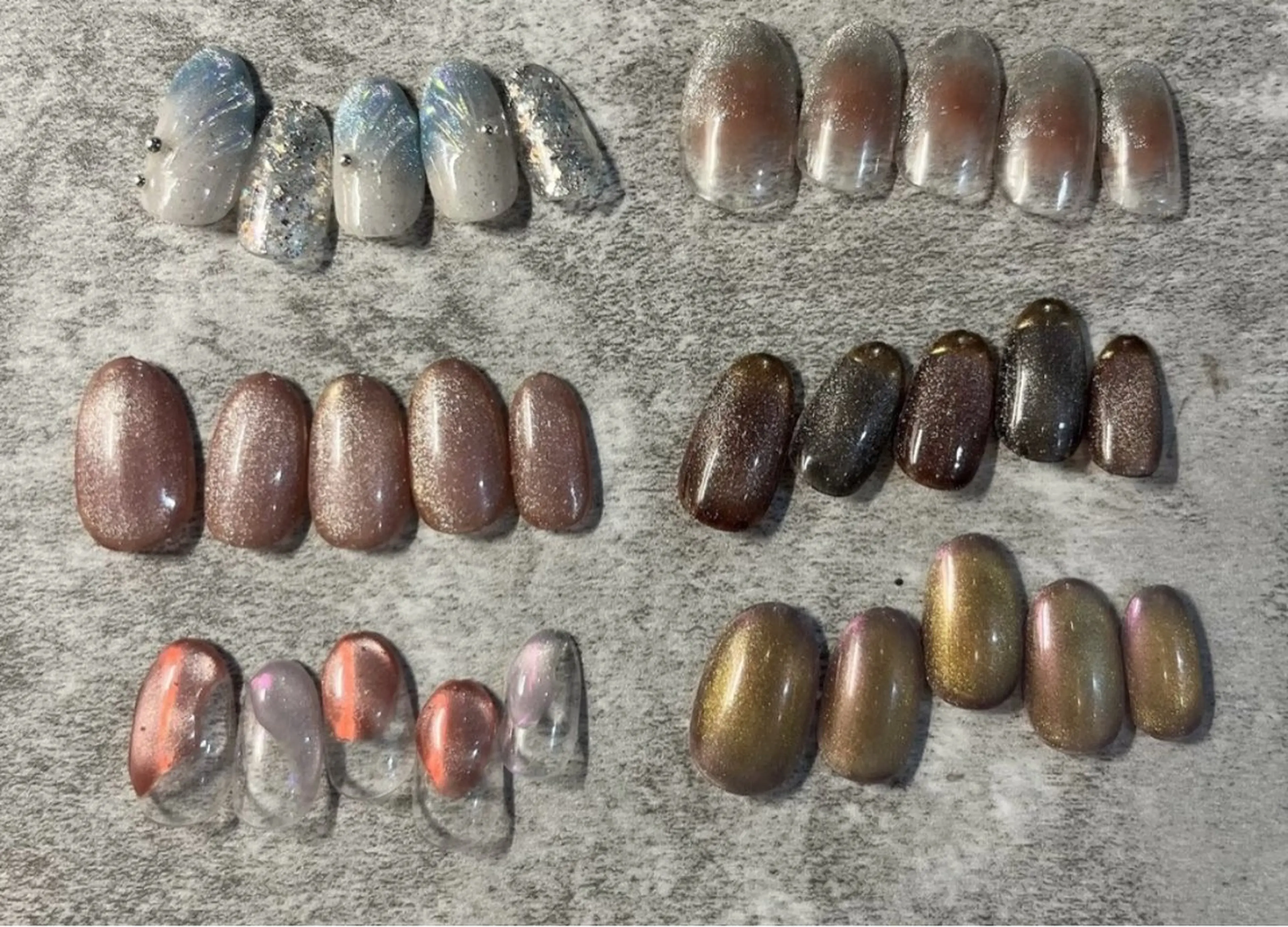 ネイル マグネットネイル ニュアンスネイル Mahiru ➰🎀🤍のネイルデザイン