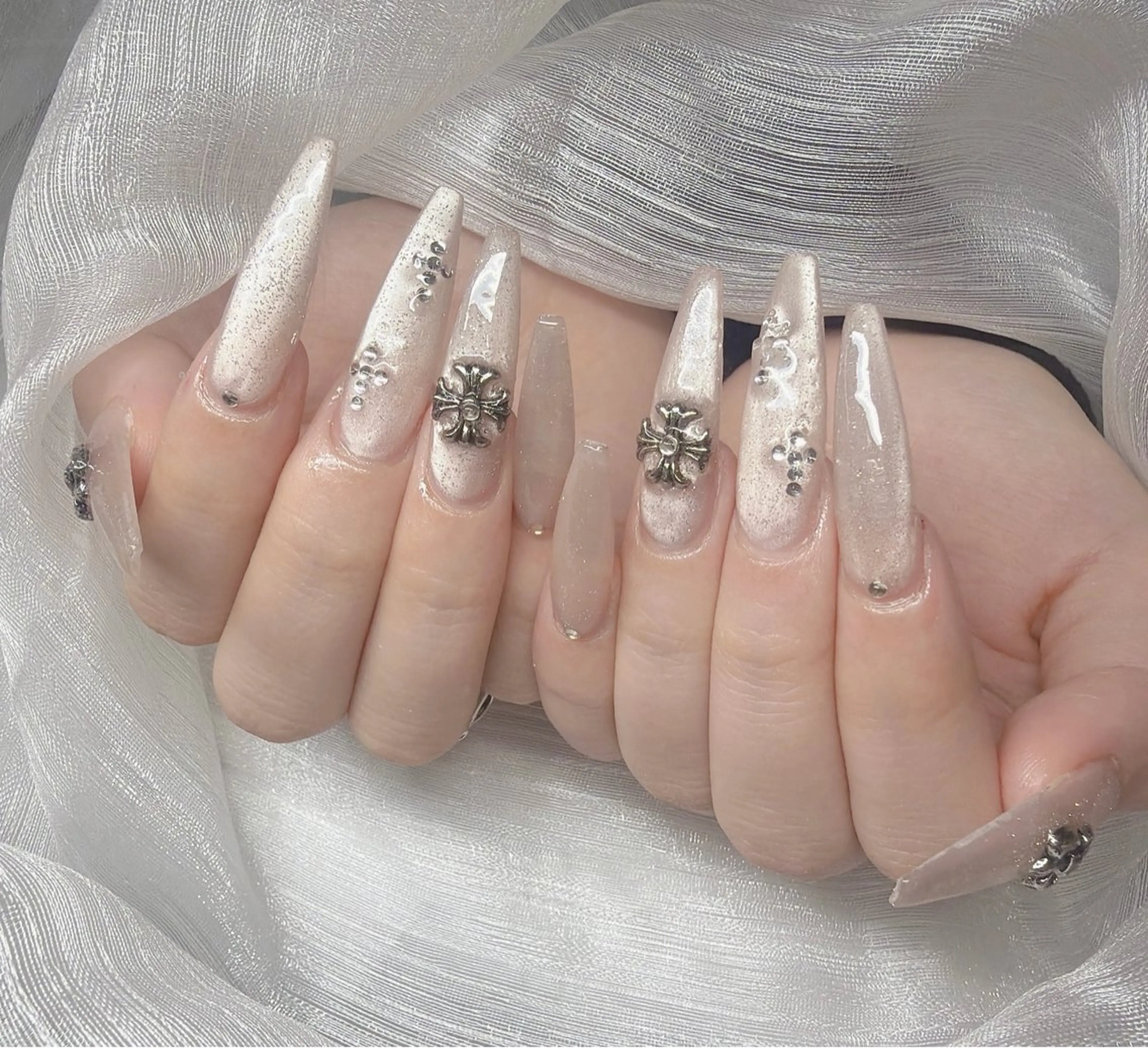 ネイル ハンドネイル Lee Nailsのネイルデザイン