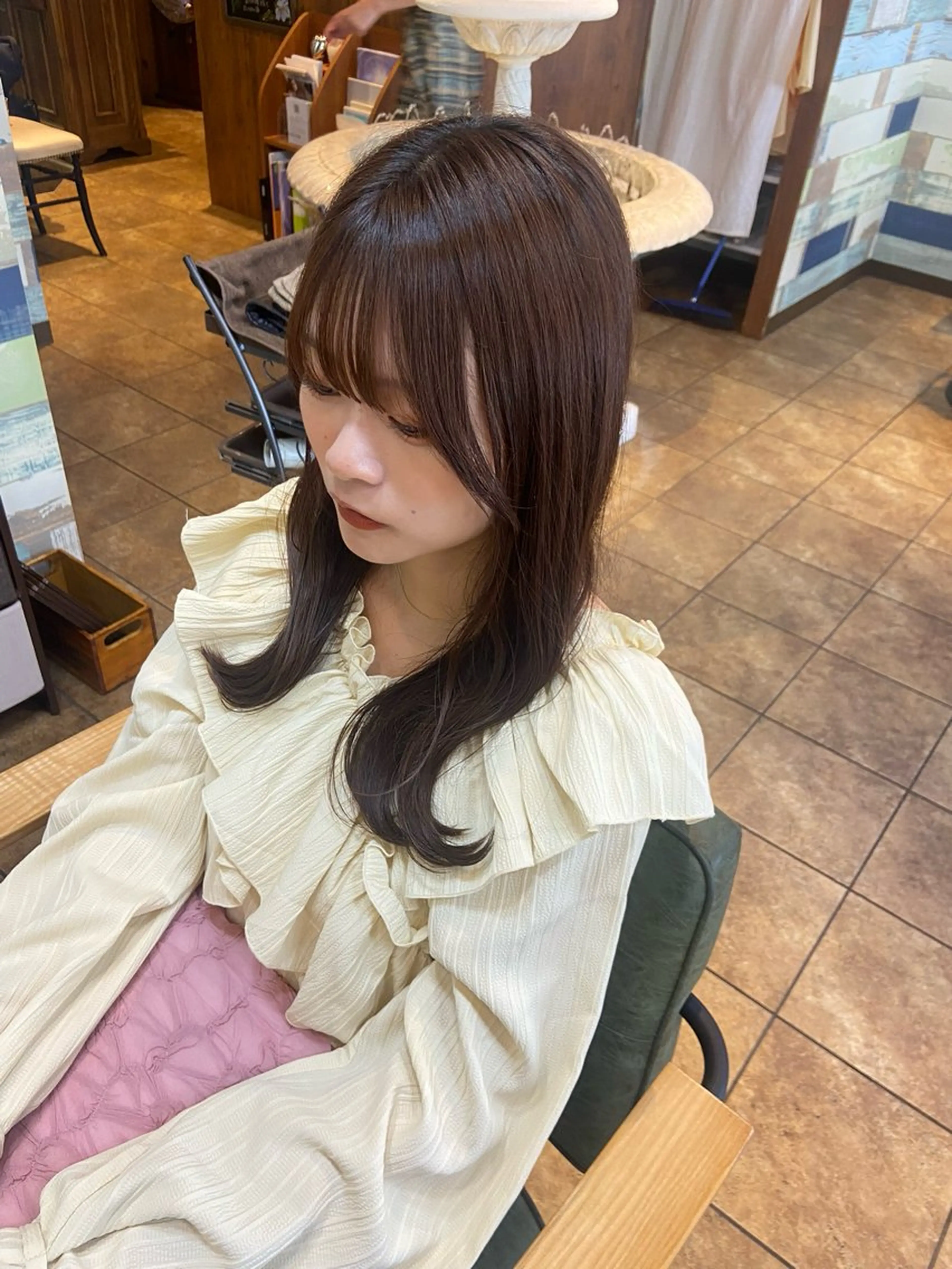セミロング カラー カット ヘアカラー トリートメント 🎀ブリーチなし カラーyui🎀のヘアスタイル