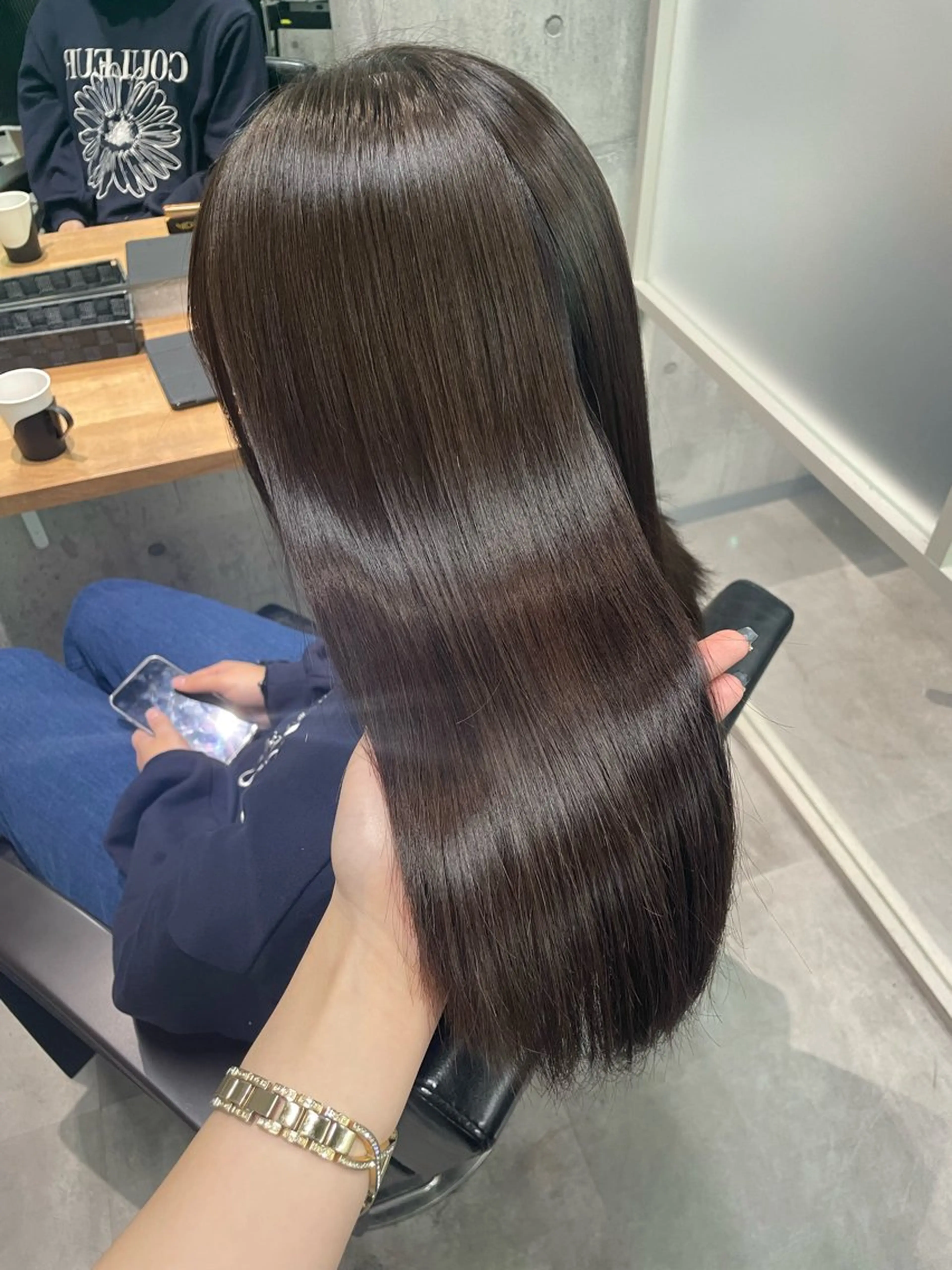 ロング ayano /レイヤー/艶カラーのヘアスタイル