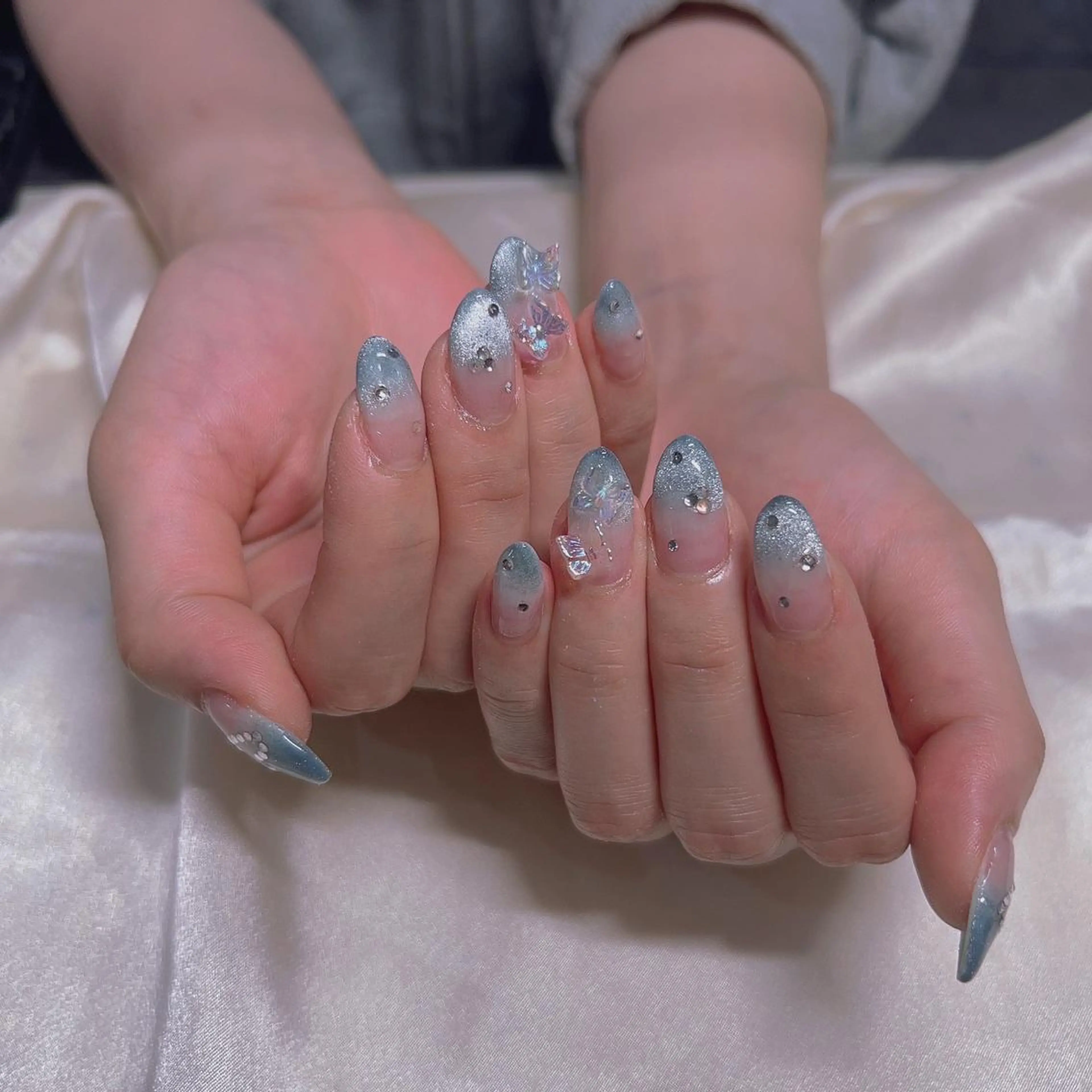 ネイル マツエク・マツパ アイブロウ 眉カラー 韓国風マツエク パリジェンヌラッシュリフト まつげパーマ ワンホンマツエク ハンドネイル Nail&eye Belire 新宿のネイルデザイン