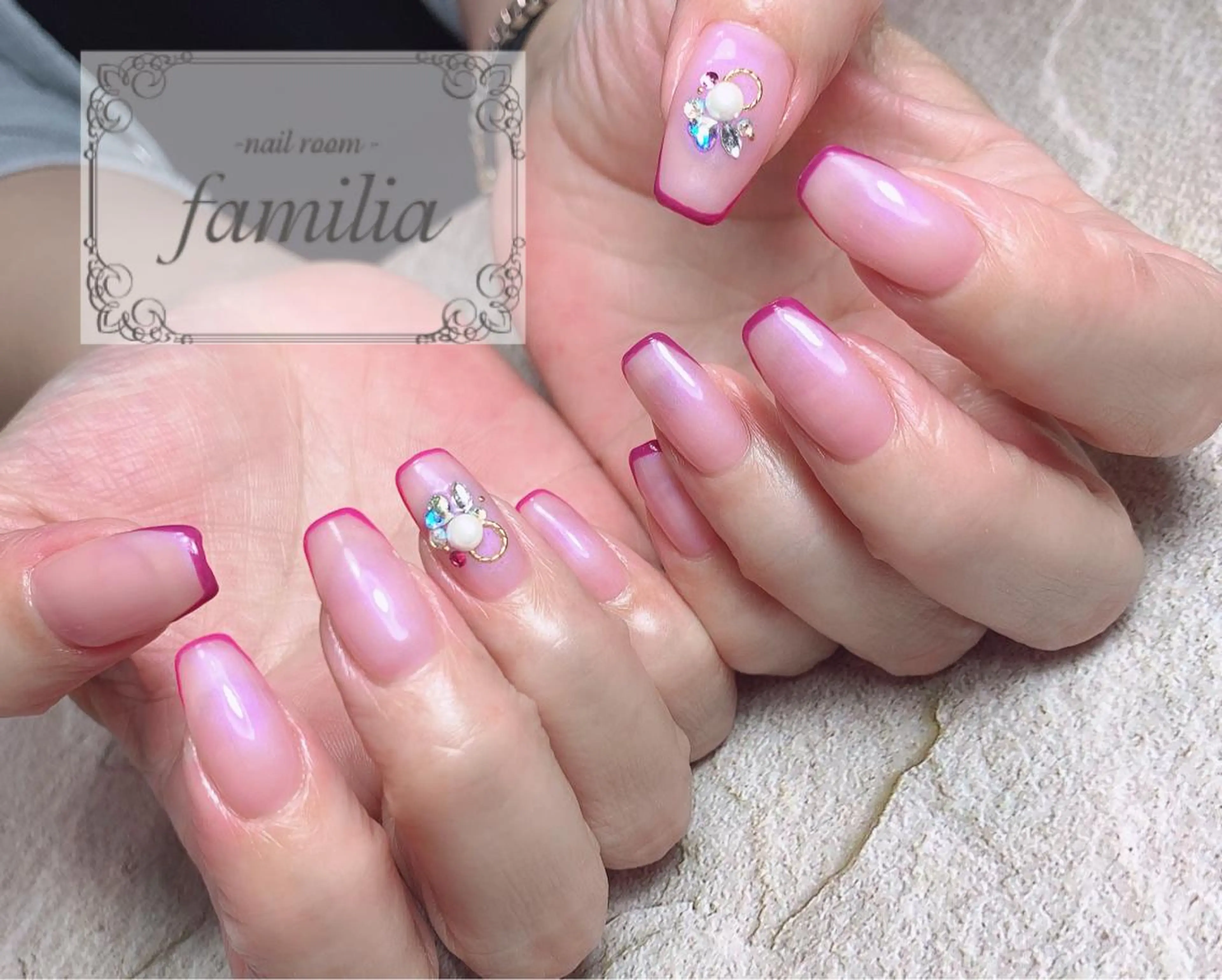 ネイル ハンドネイル -nailroom- familiaのネイルデザイン