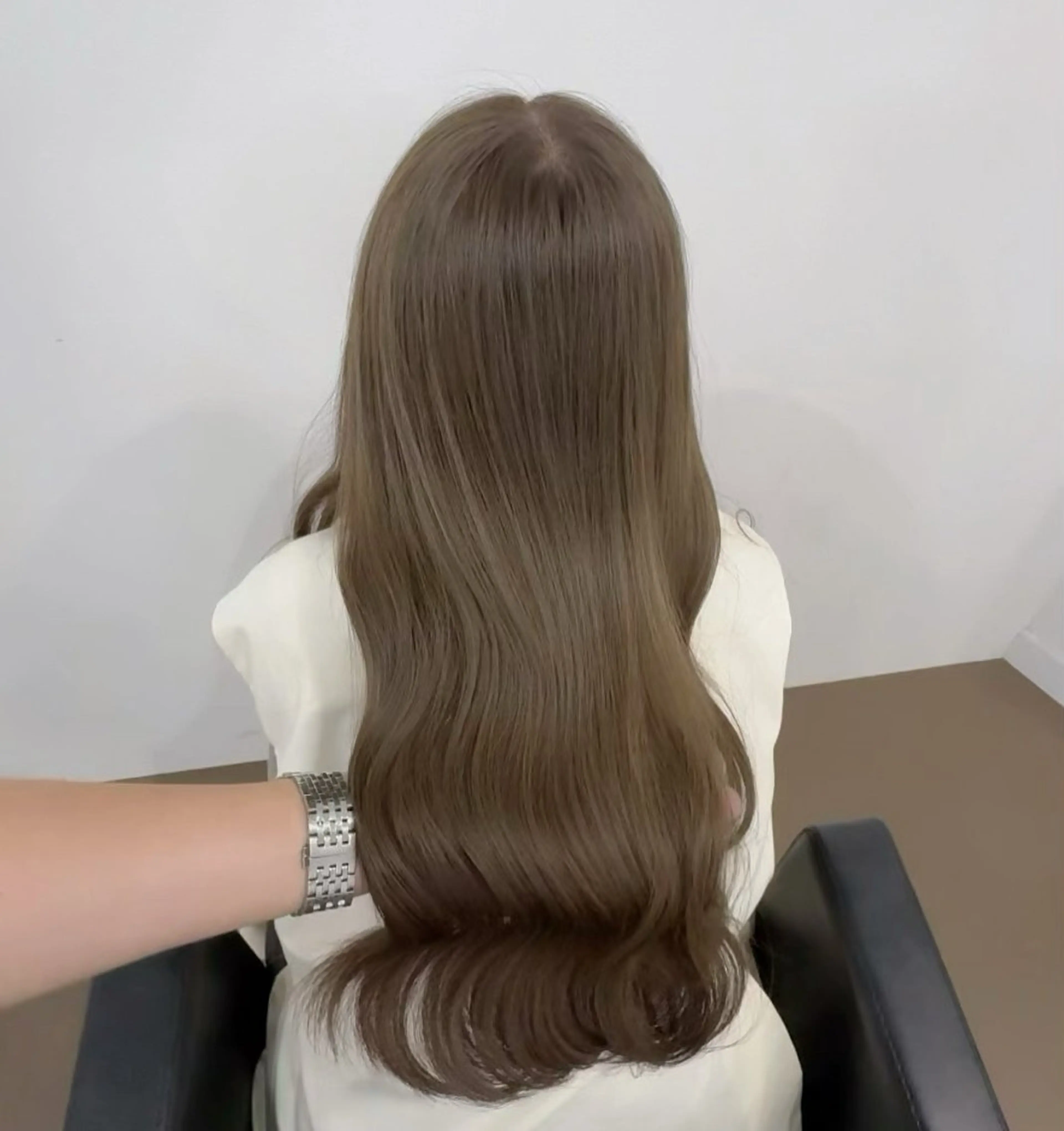 ロング ボブ くびれヘア 髪質改善 韓国風ヘア レイヤーカット 【ioe岡本】🐶 向井歩のヘアスタイル