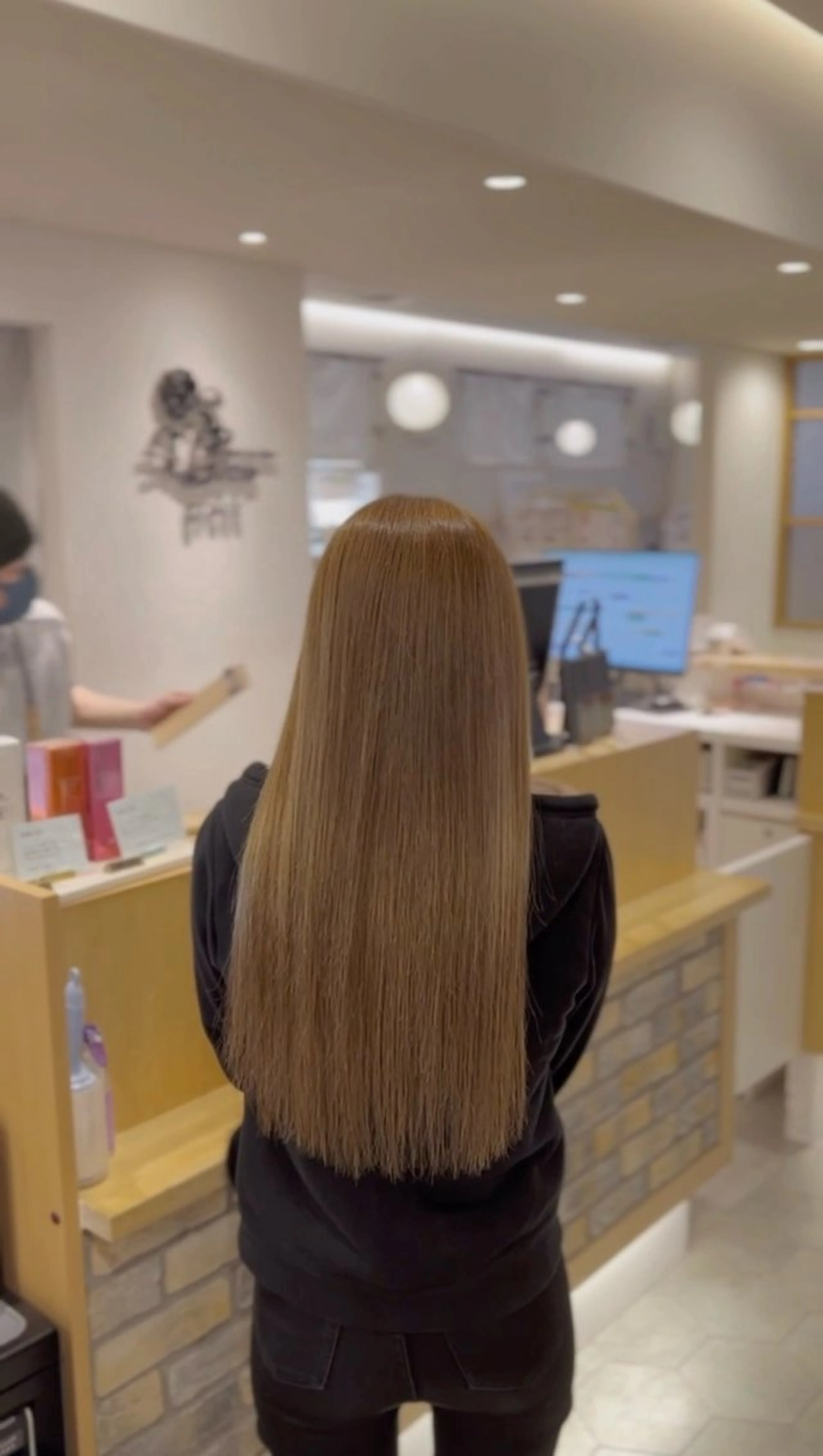 ロング カラー カット ヘアカラー トリートメント 韓国風・ブリーチなし ・あり後藤　一斗店長のヘアスタイル