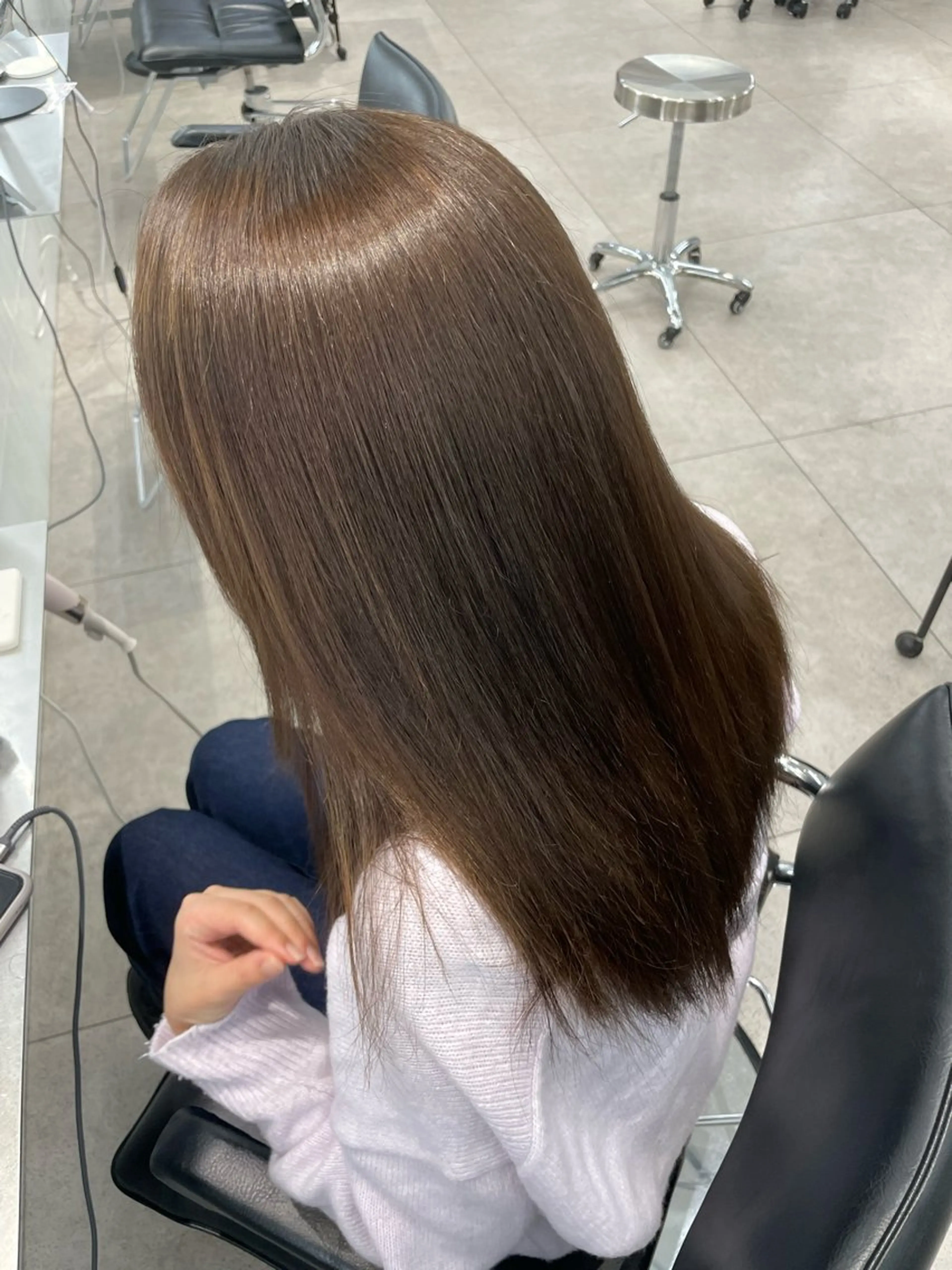 ロング カラー パーマ ベージュカラー ブラウンカラー ケアカラー オリーブベージュ オリーブカラー ヘアカラー 縮毛矯正 ONYX 表参道所属・表参道/ハイライト 髪質改善ストレートのヘアスタイル