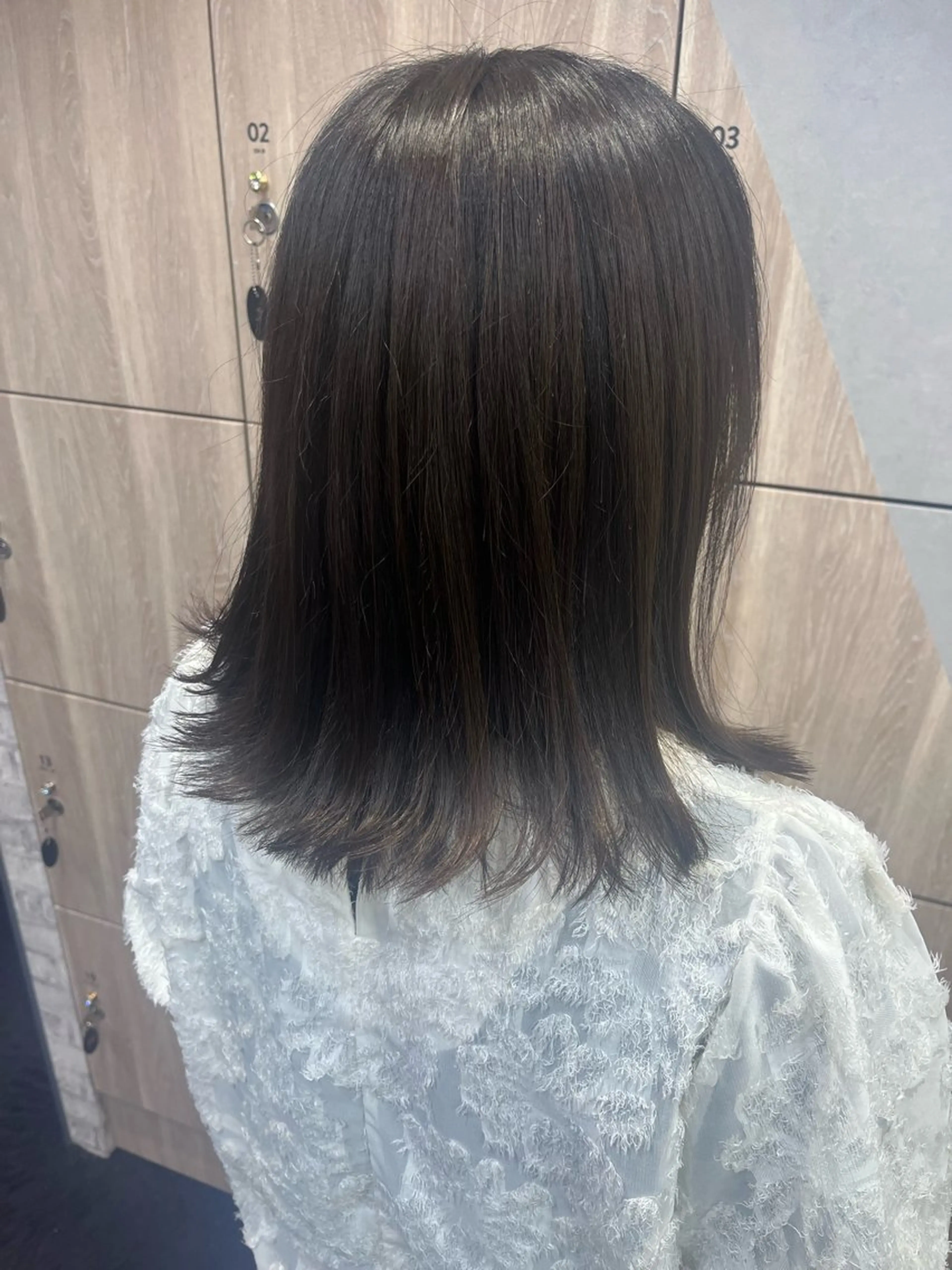 ミディアム 井上 優那のヘアスタイル