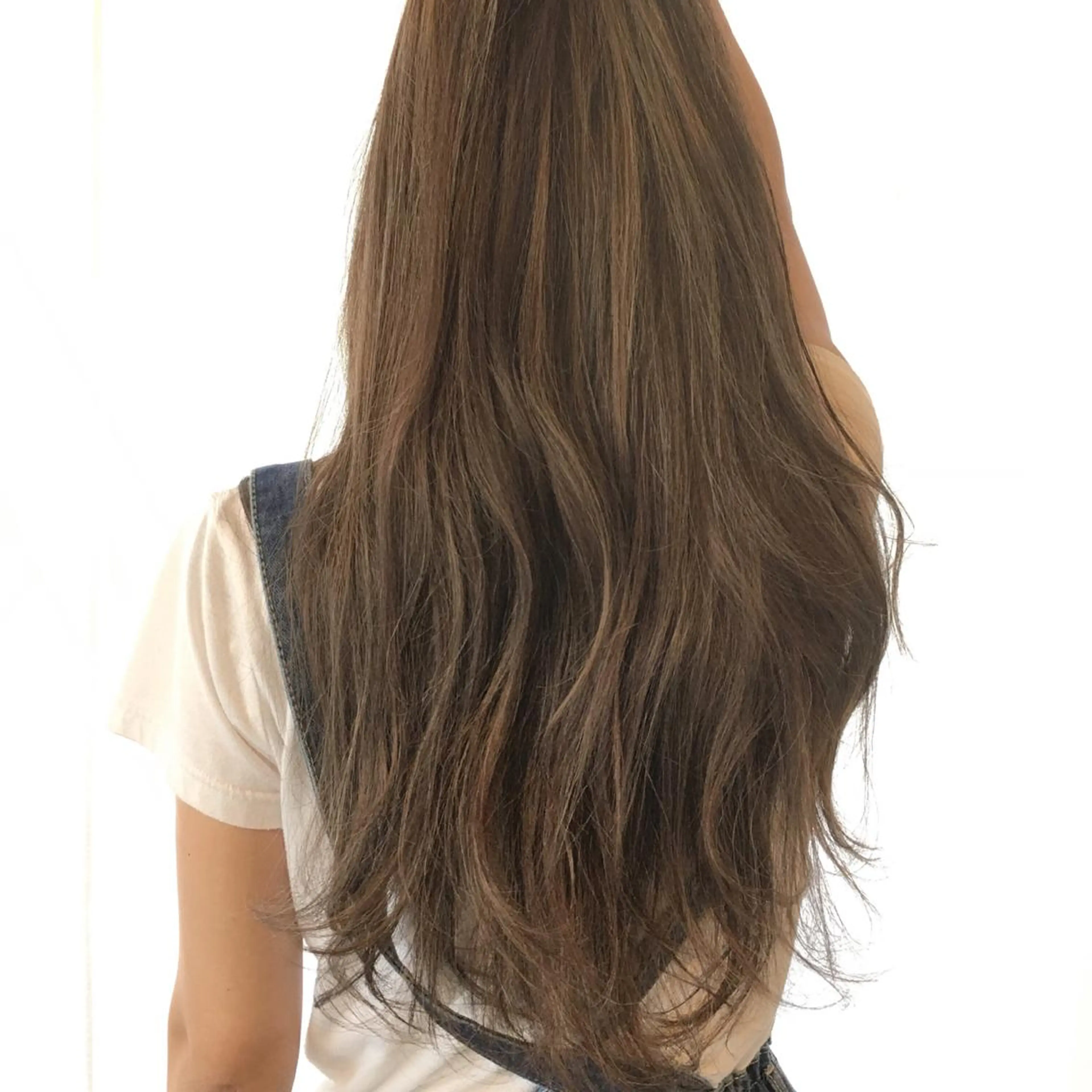 ロング 林 梓のヘアスタイル